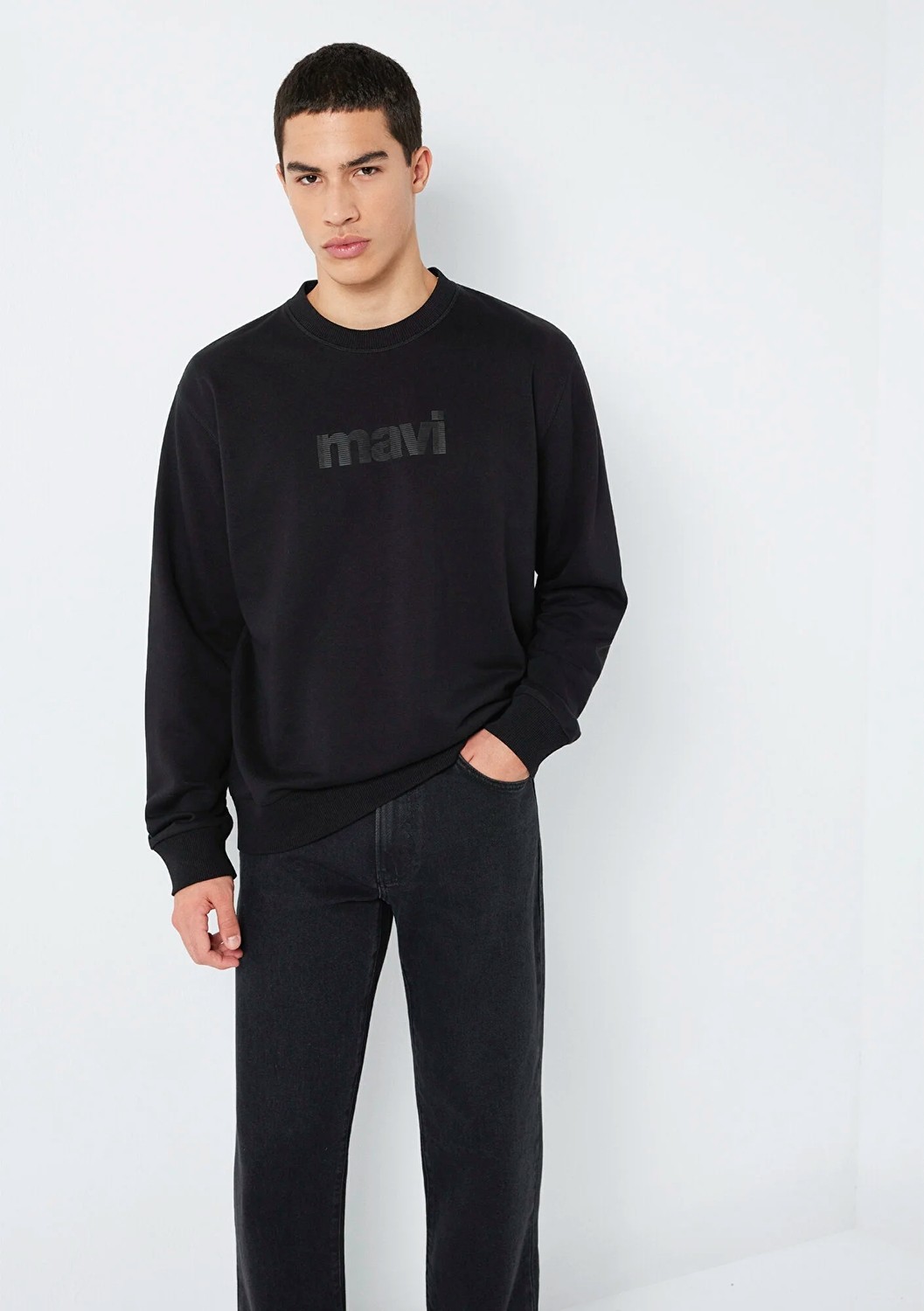 Mavi Logo Baskılı Bisiklet Yaka Siyah Sweatshirt 0S10551-900 görsel 3