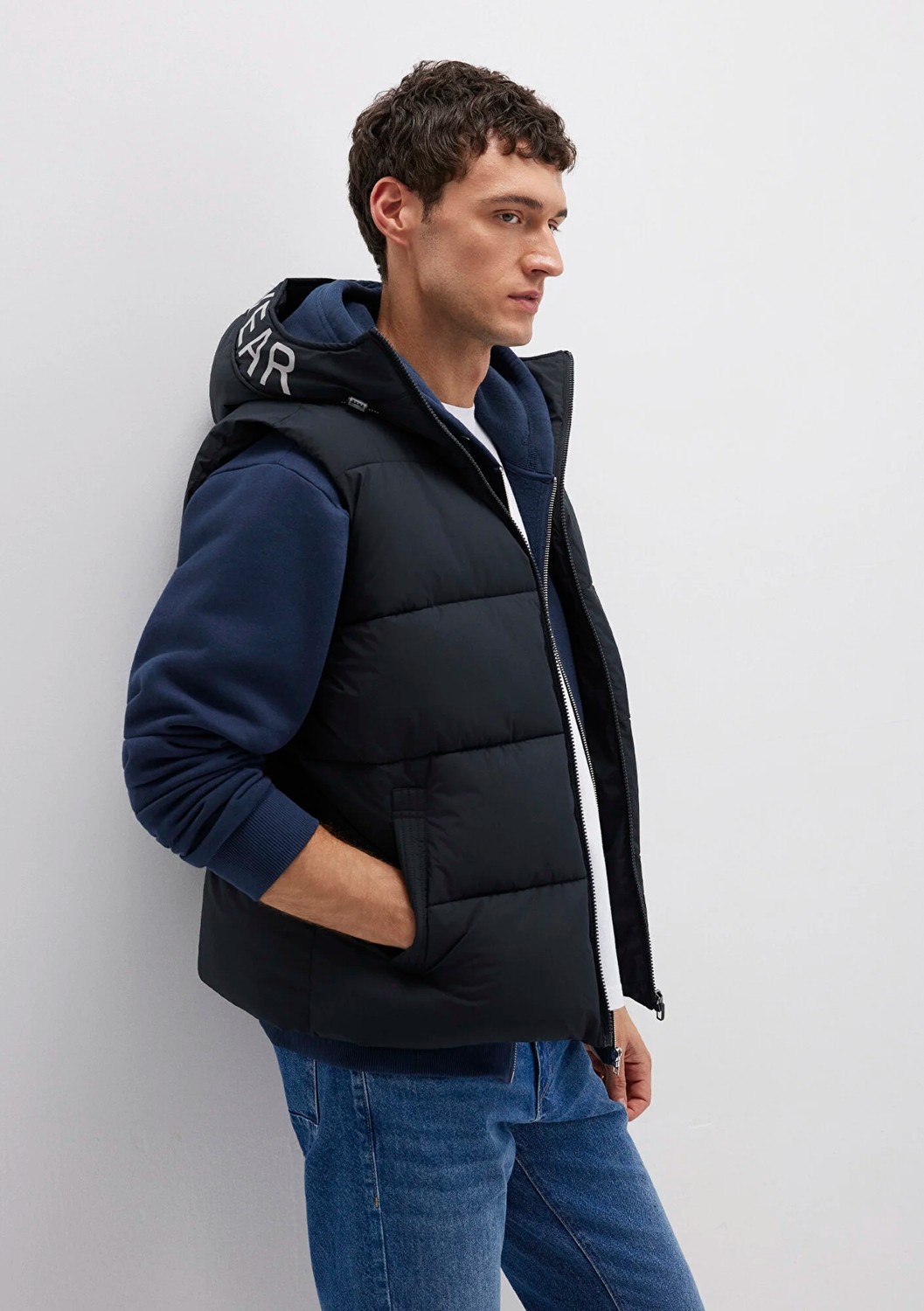 Mavi Kapüşonlu Siyah Şişme Yelek 0110089-80022 görsel 3