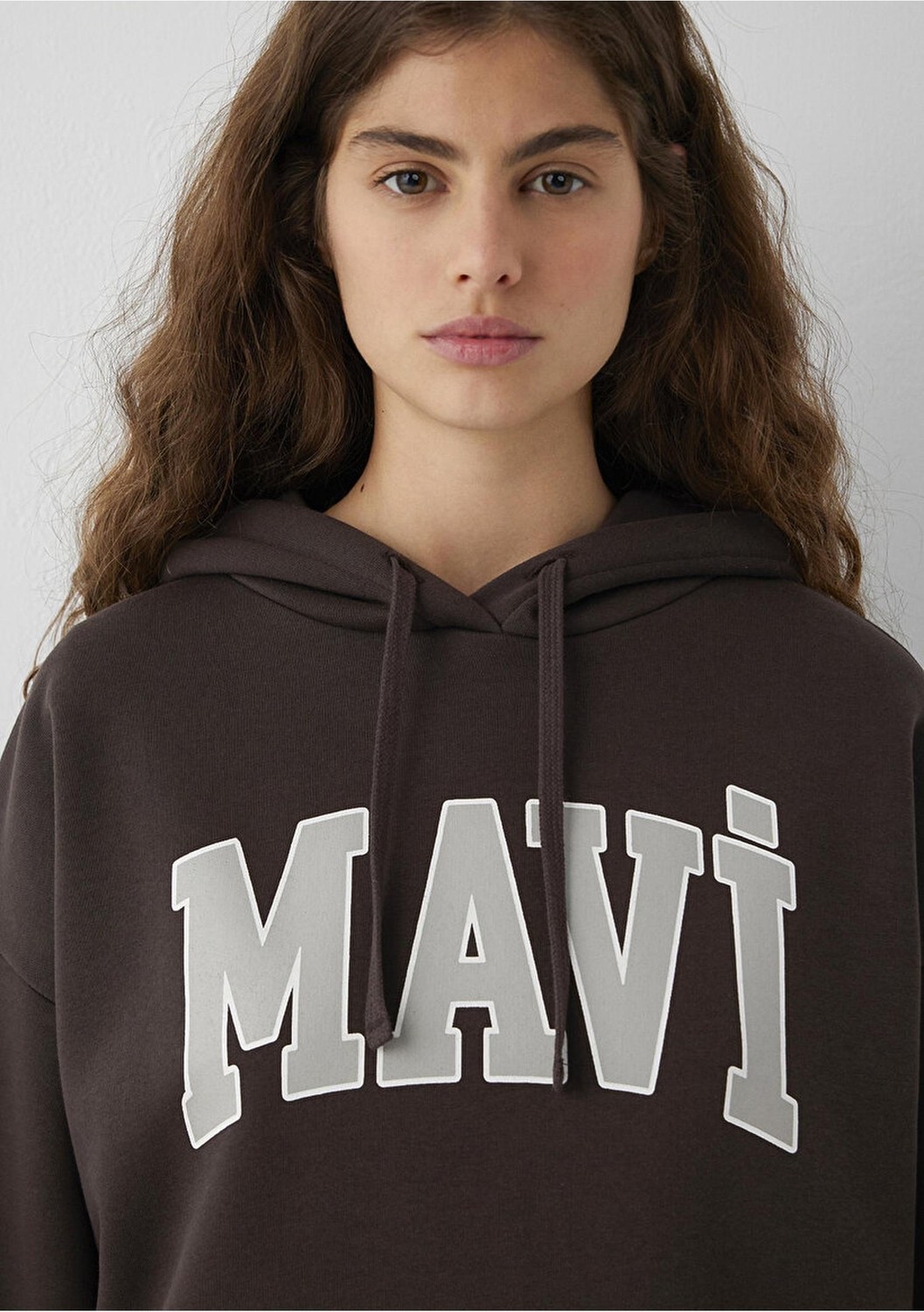Mavi M1600361-70240 Mavi Logo Kapüşonlu Kadın Sweatshırt görsel 4