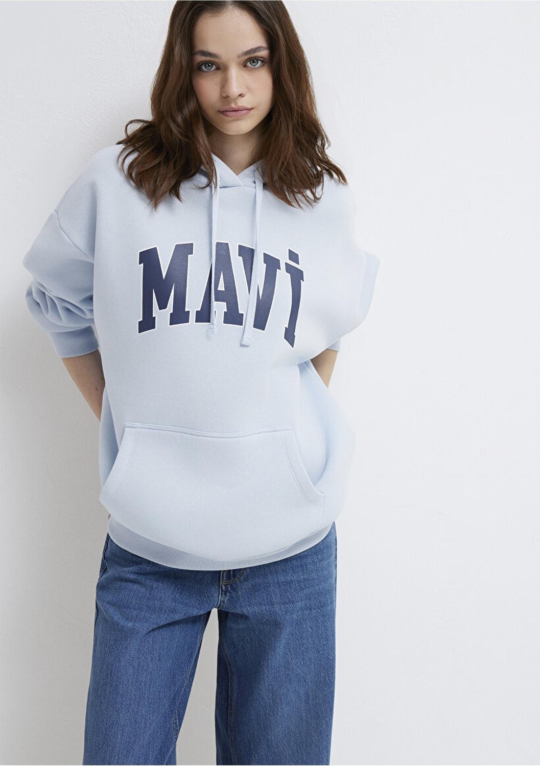 Mavi M1600361-70717 Mavi Logo Kapüşonlu Sweatshırt Uçuk Mavi Kadın Sweatshirt görsel 2
