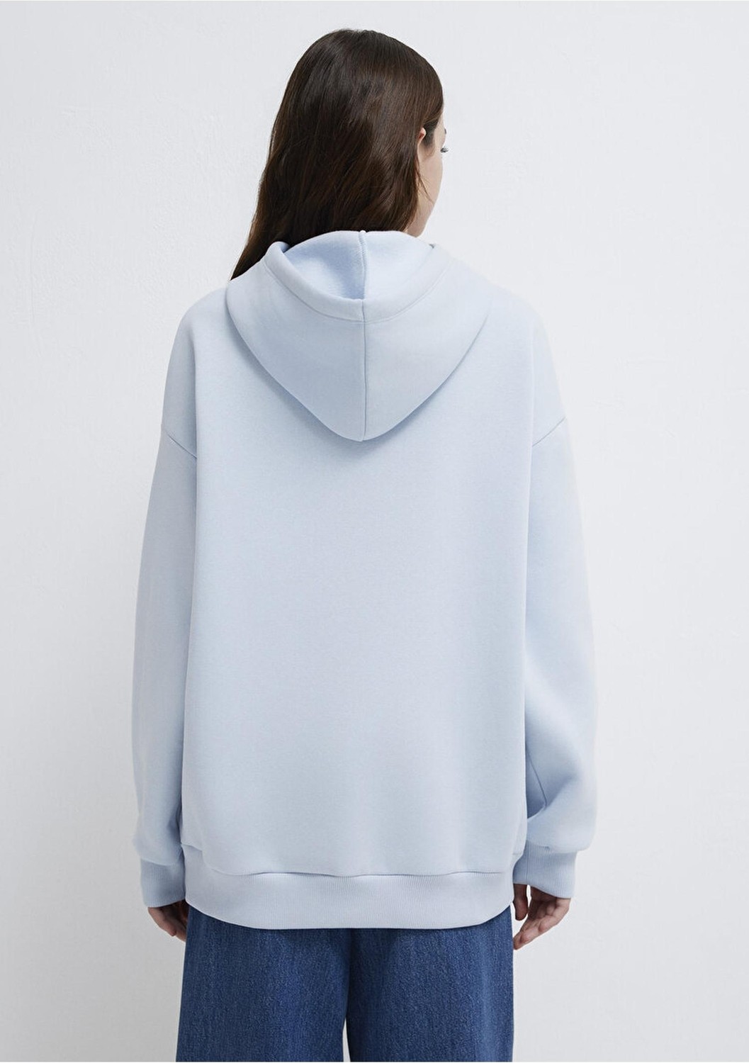 Mavi M1600361-70717 Mavi Logo Kapüşonlu Sweatshırt Uçuk Mavi Kadın Sweatshirt görsel 4