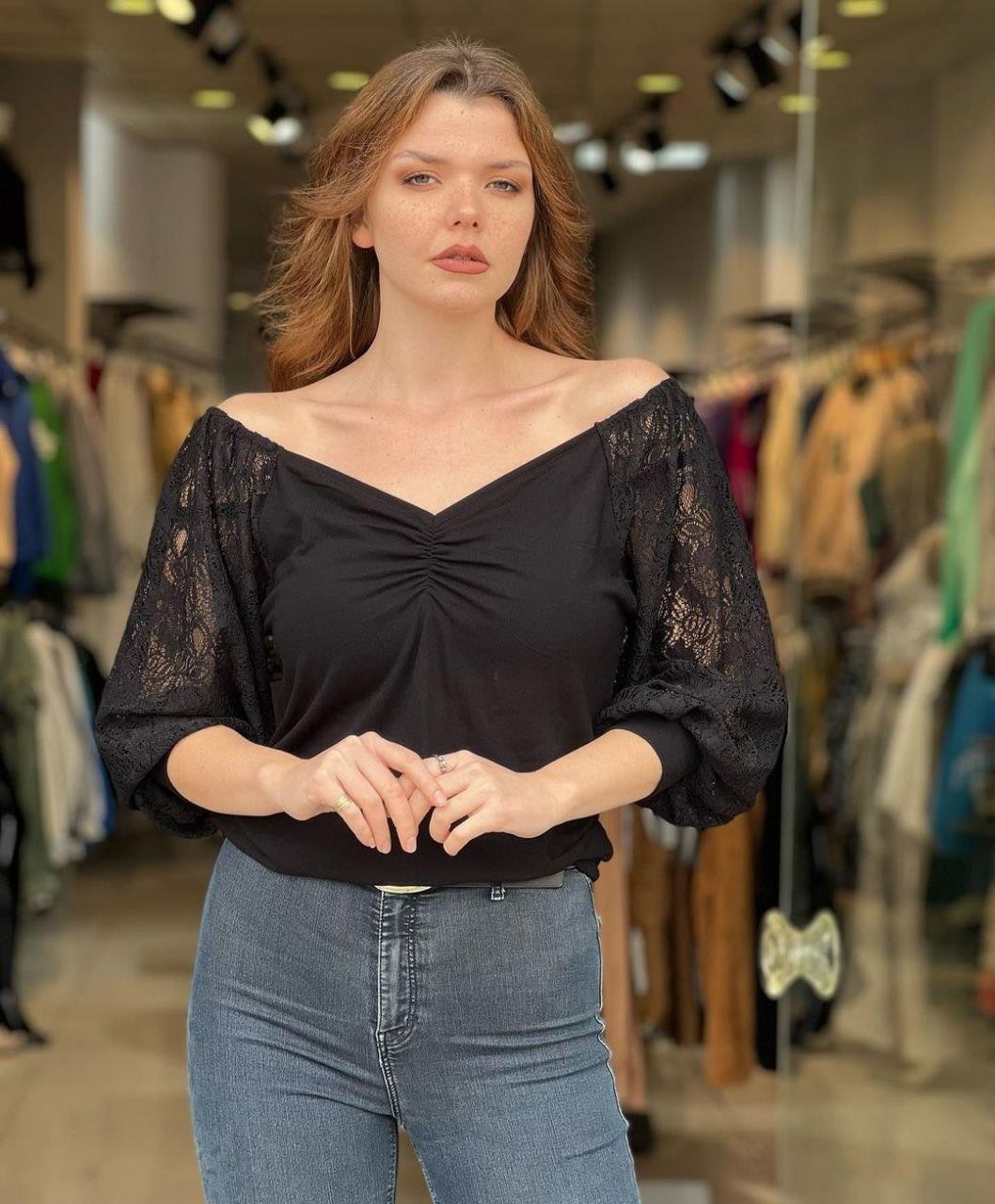 Zer Otantik Kolu Dantelli Büzgü Detaylı Bluz