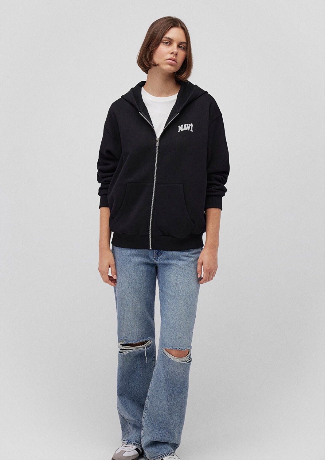 Mavi Logo Baskılı Kapüşonlu Fermuarlı Siyah Sweatshirt 1S10178-900 görsel 2