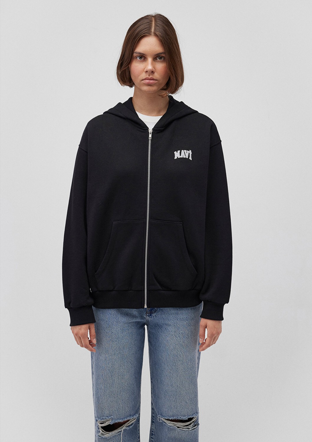 Mavi Logo Baskılı Kapüşonlu Fermuarlı Siyah Sweatshirt 1S10178-900 görsel 3
