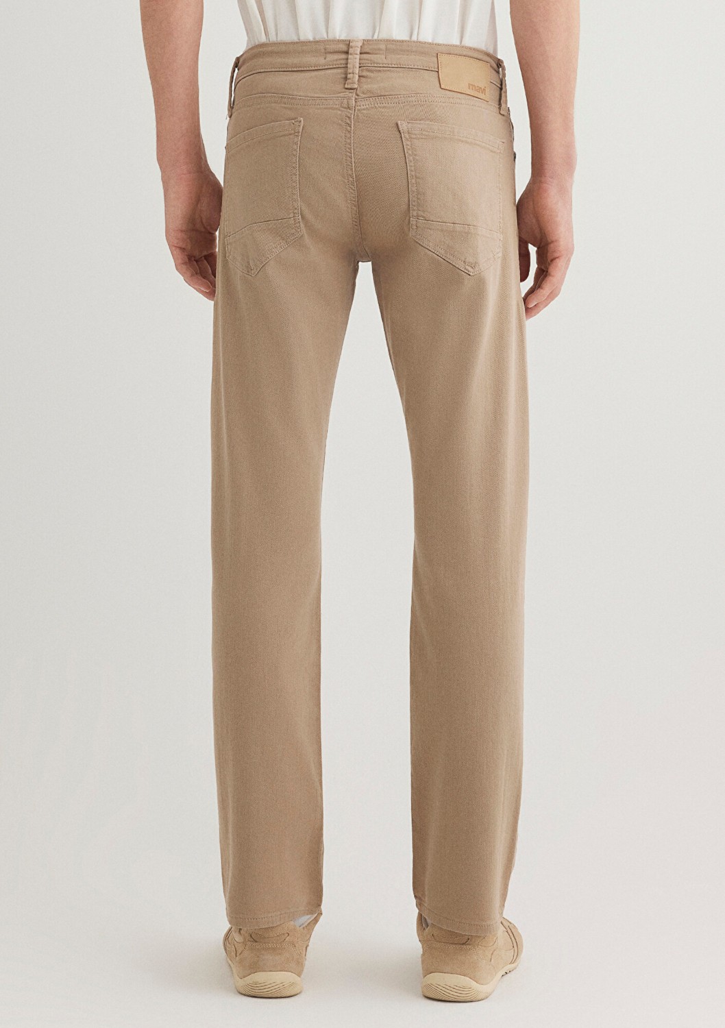 Mavi Hunter Koyu Bej Comfort Gabardin Pantolon 0020232492 görsel 4