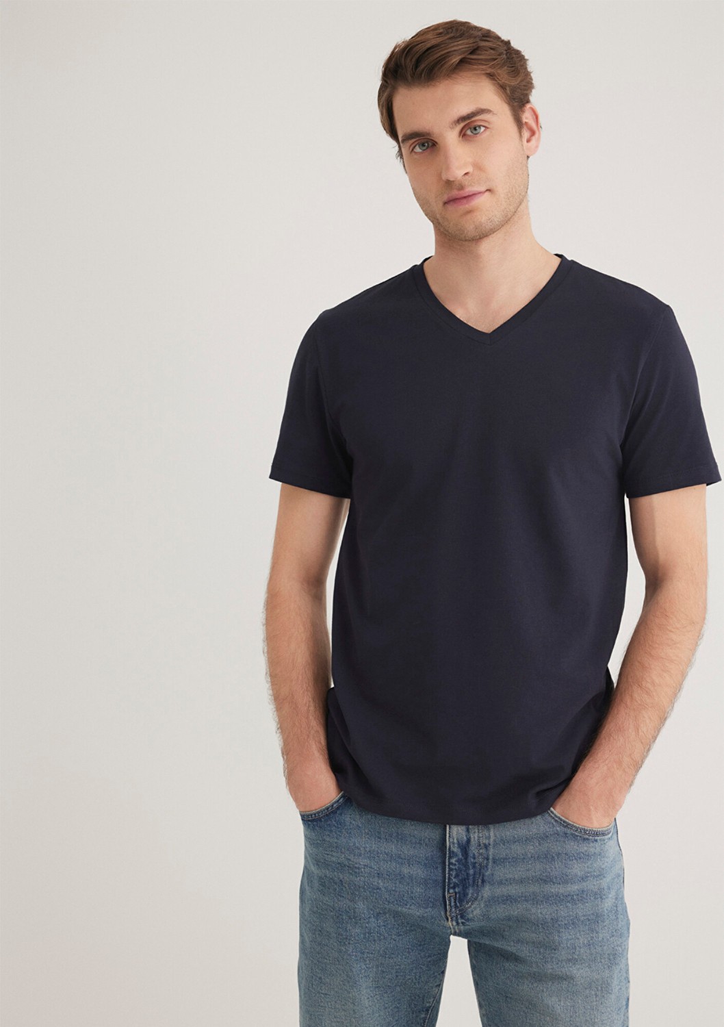 Mavi Stretch V Yaka Siyah Basic Tişört 061748-900