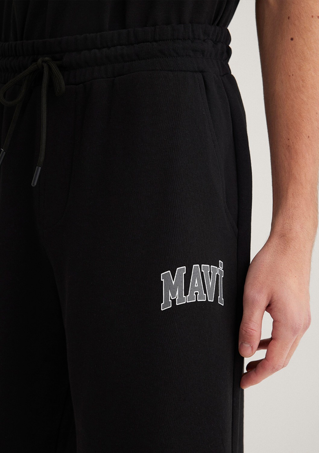 Mavi Logo Baskılı Siyah Şort 0410224-900 görsel 5