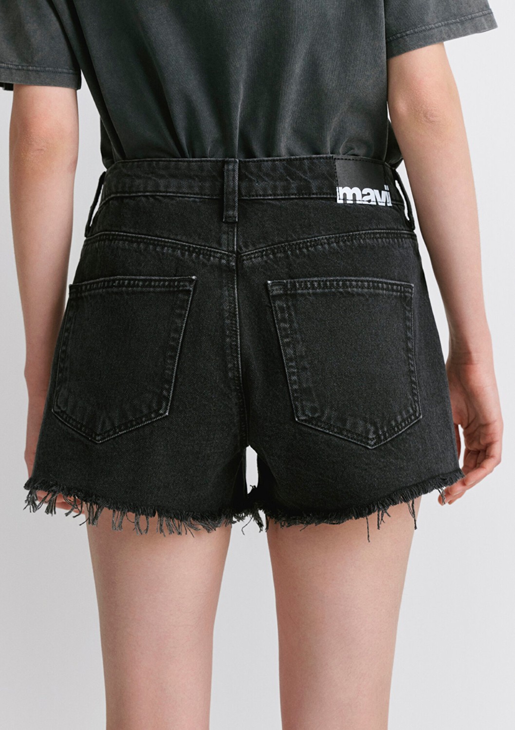 Mavi Rosie 90lar Yırtıklı Antrasit Jean Şort 1447481224 görsel 7