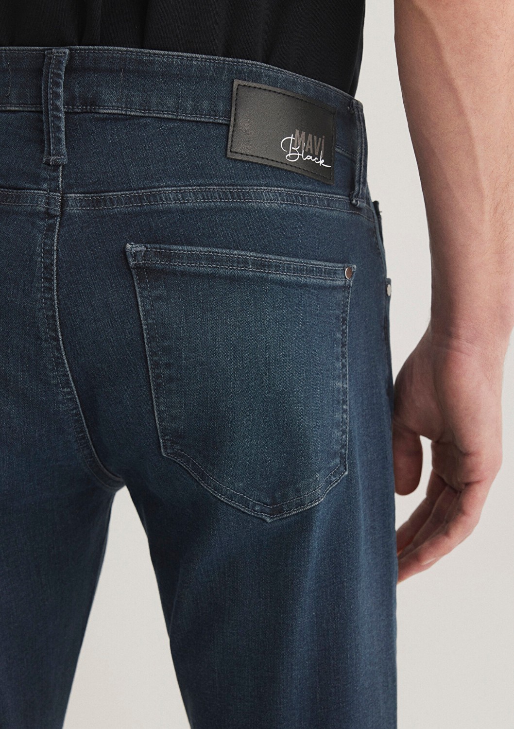 Mavi Marcus Lux Black Puslu Koyu Mavi Jean Pantolon 0035189351 görsel 8