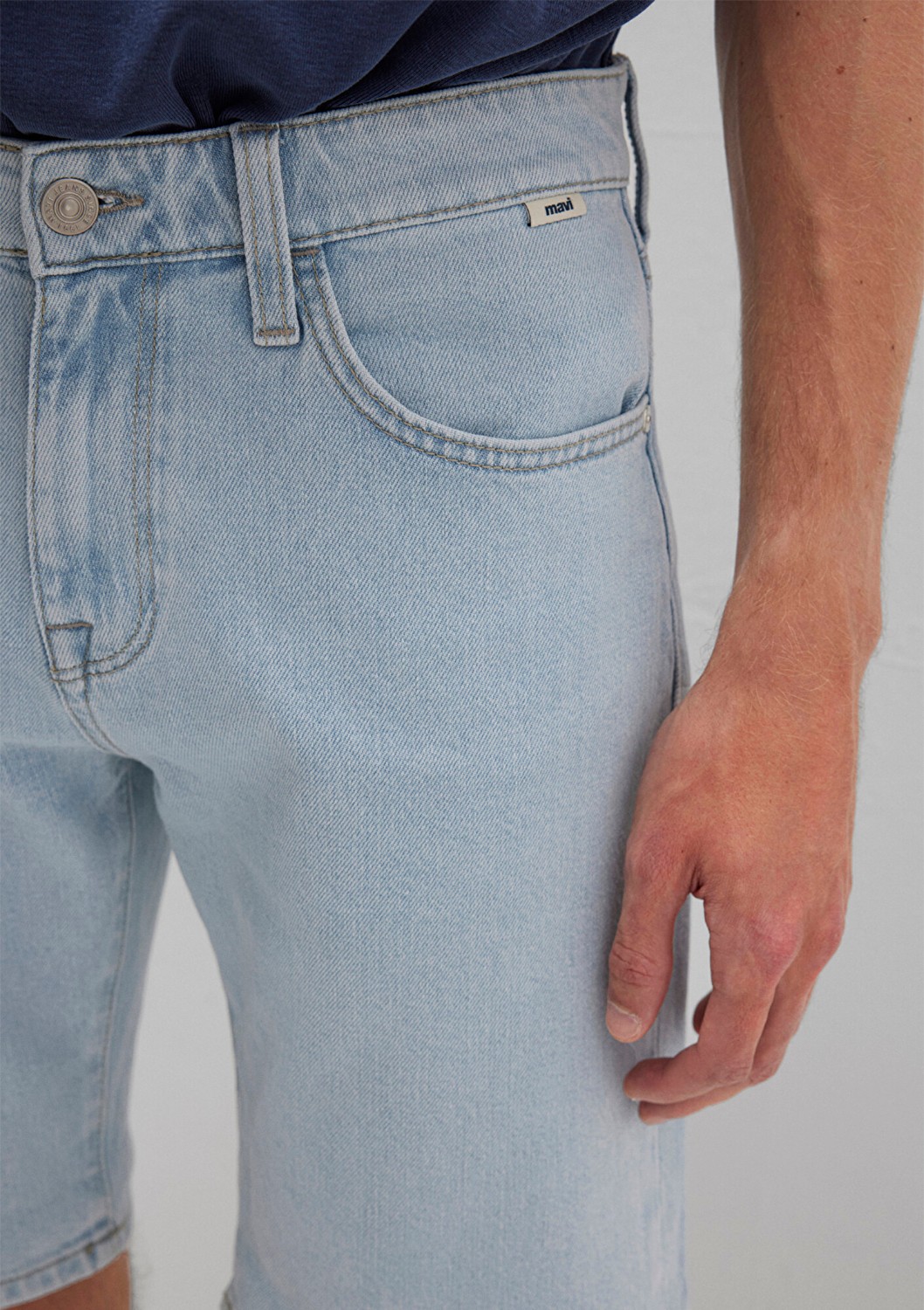 Mavi Brian 90LAR Buz Mavi Jean Şort 0418489808 görsel 6