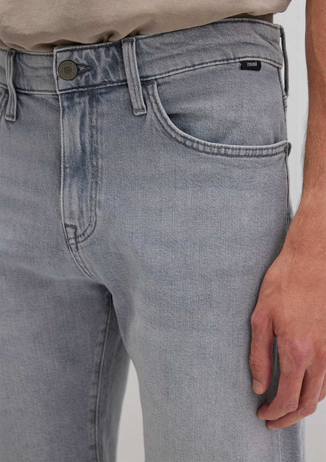 Mavi Brian 90LAR Açık Gri Jean Şort 0418489820 görsel 7