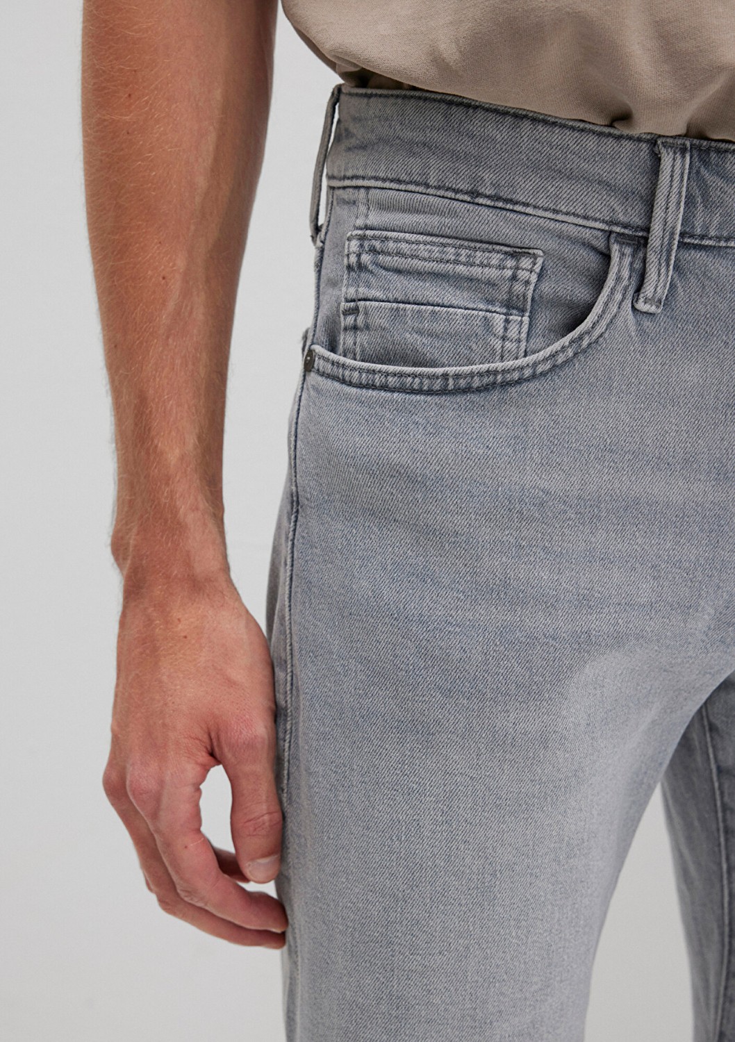 Mavi Brian 90LAR Açık Gri Jean Şort 0418489820 görsel 8