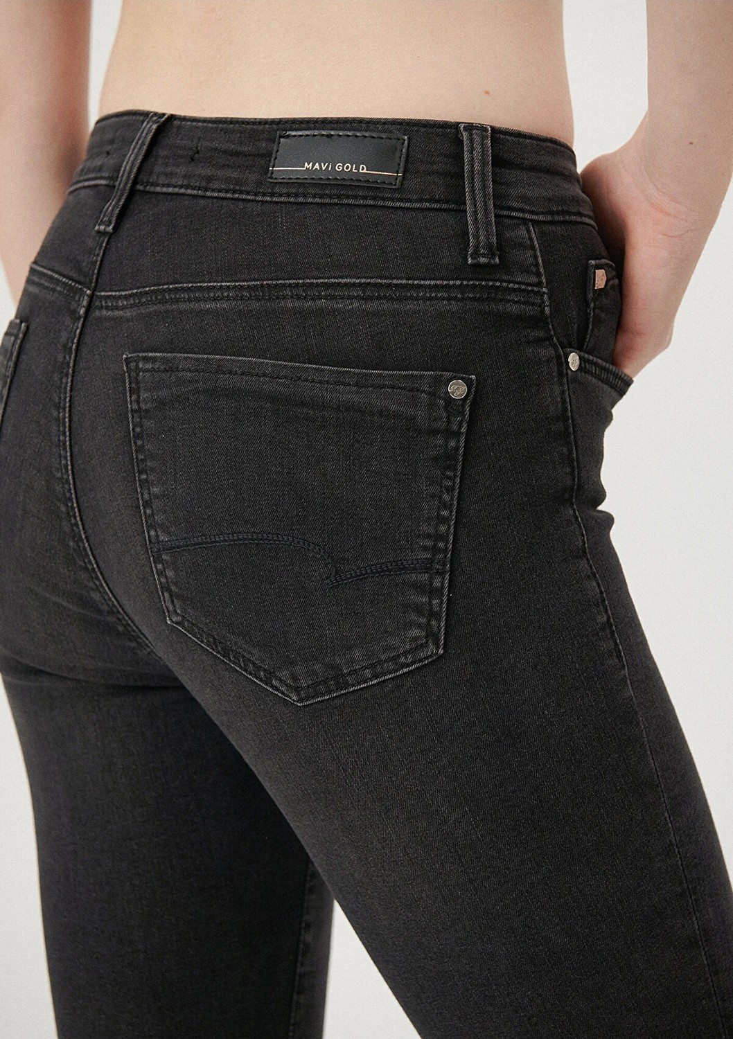Mavi Kadın Tess Duman Gri Gold Luxury Jean Pantolon 100328-31910 görsel 7
