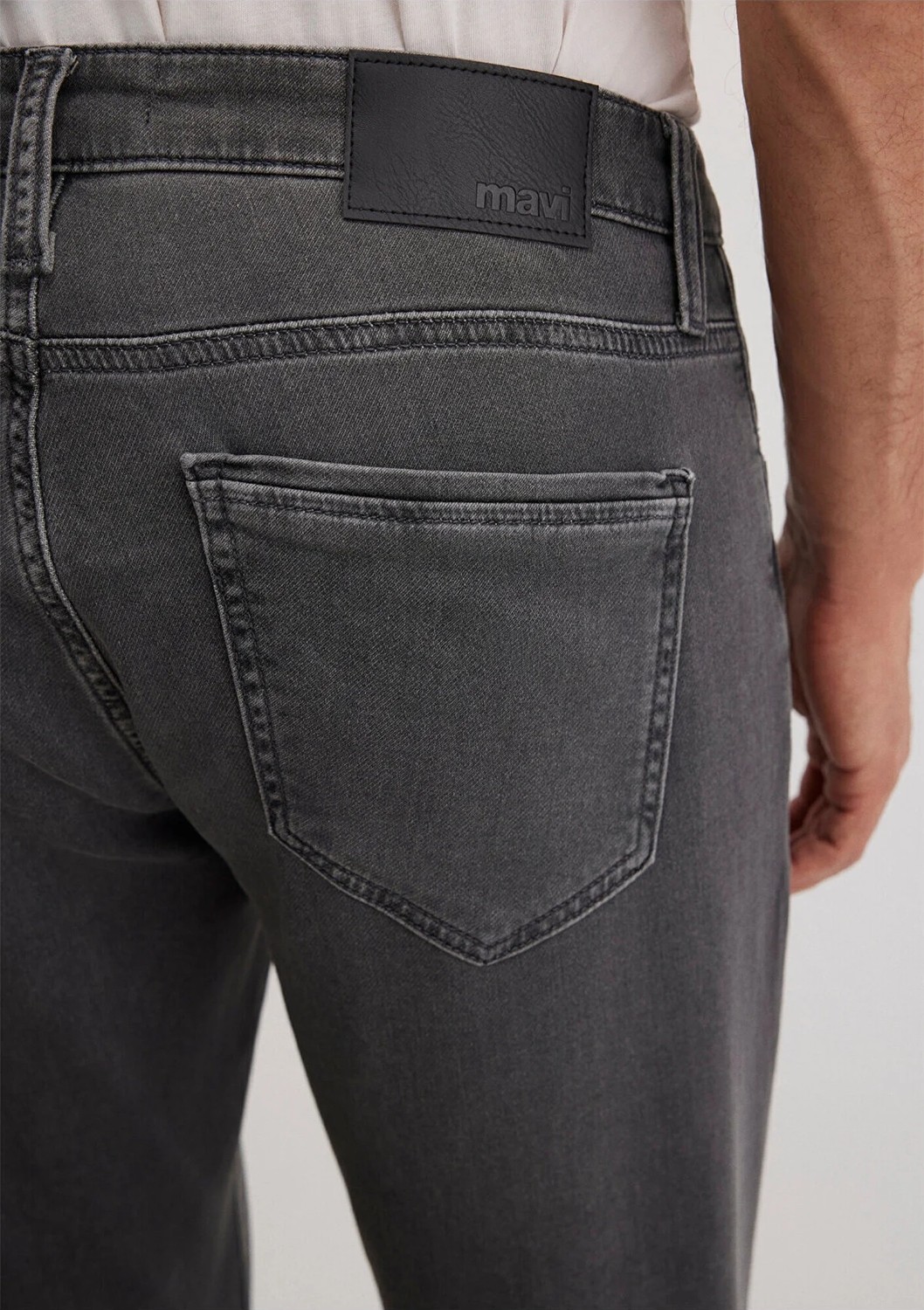 Mavi Marcus Sporty Erkek Koyu Gri Smoke Jean Pantolon 0035189134 Normal Kesim Denim Model 32/34 görsel 7
