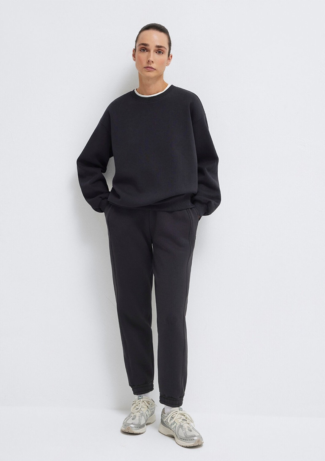 Mavi Bisiklet Yaka Siyah Basic Sweatshirt 1610198-900 görsel 3