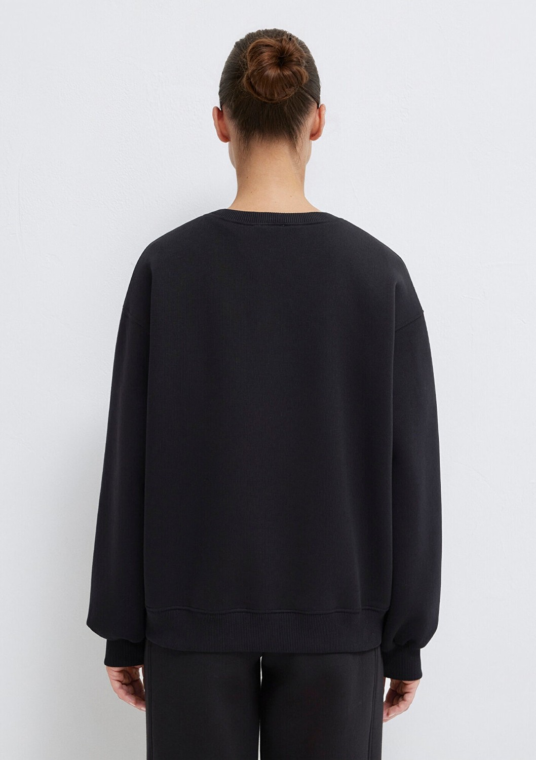Mavi Bisiklet Yaka Siyah Basic Sweatshirt 1610198-900 görsel 6