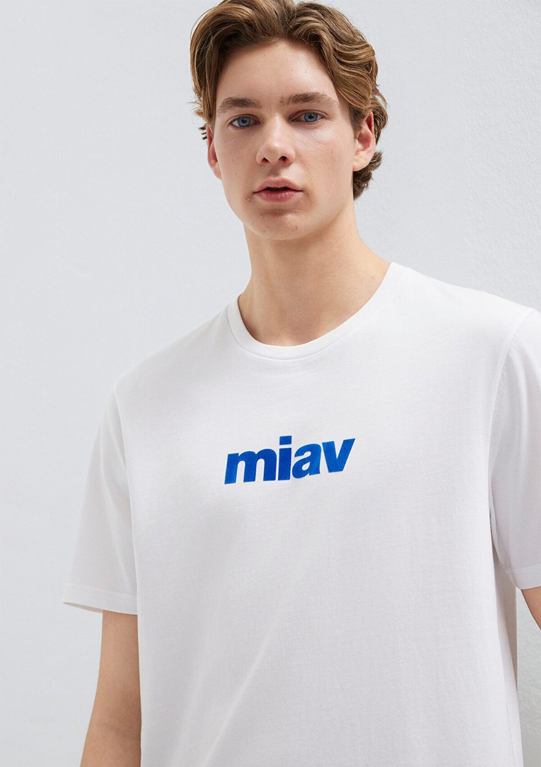 Mavi Miav Baskılı Beyaz Tişört 067153-620 görsel 2