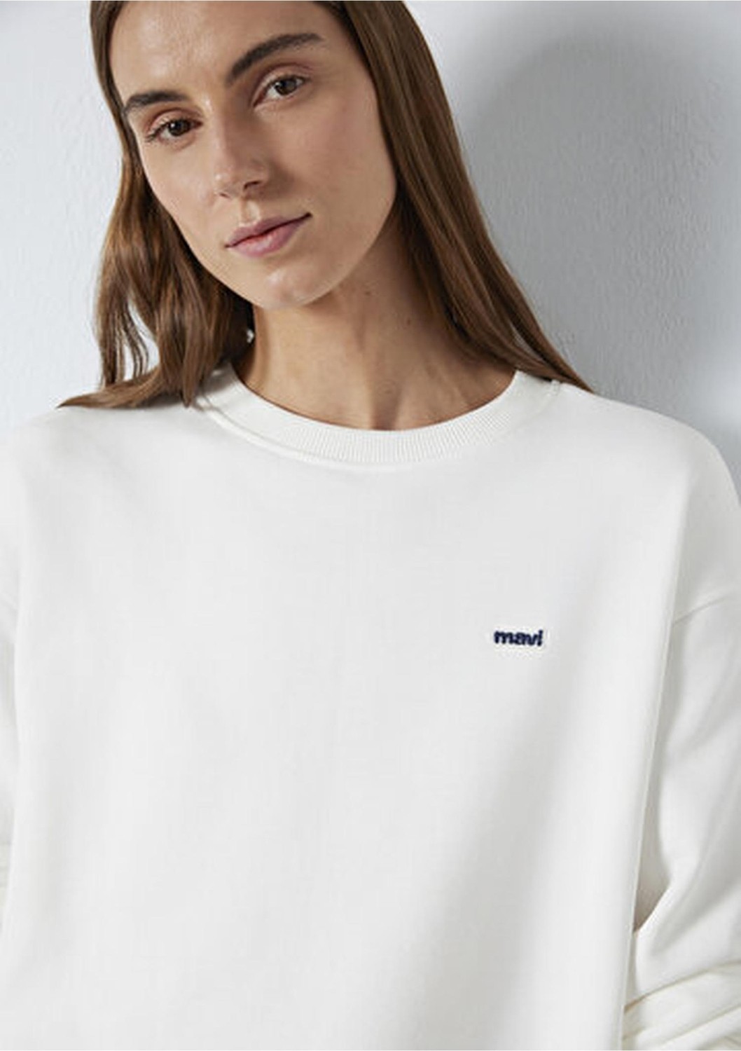 Mavi M1S10366-70057 Logo Baskılı Sweatshırt Kırık Beyaz Kadın Sweatshirt