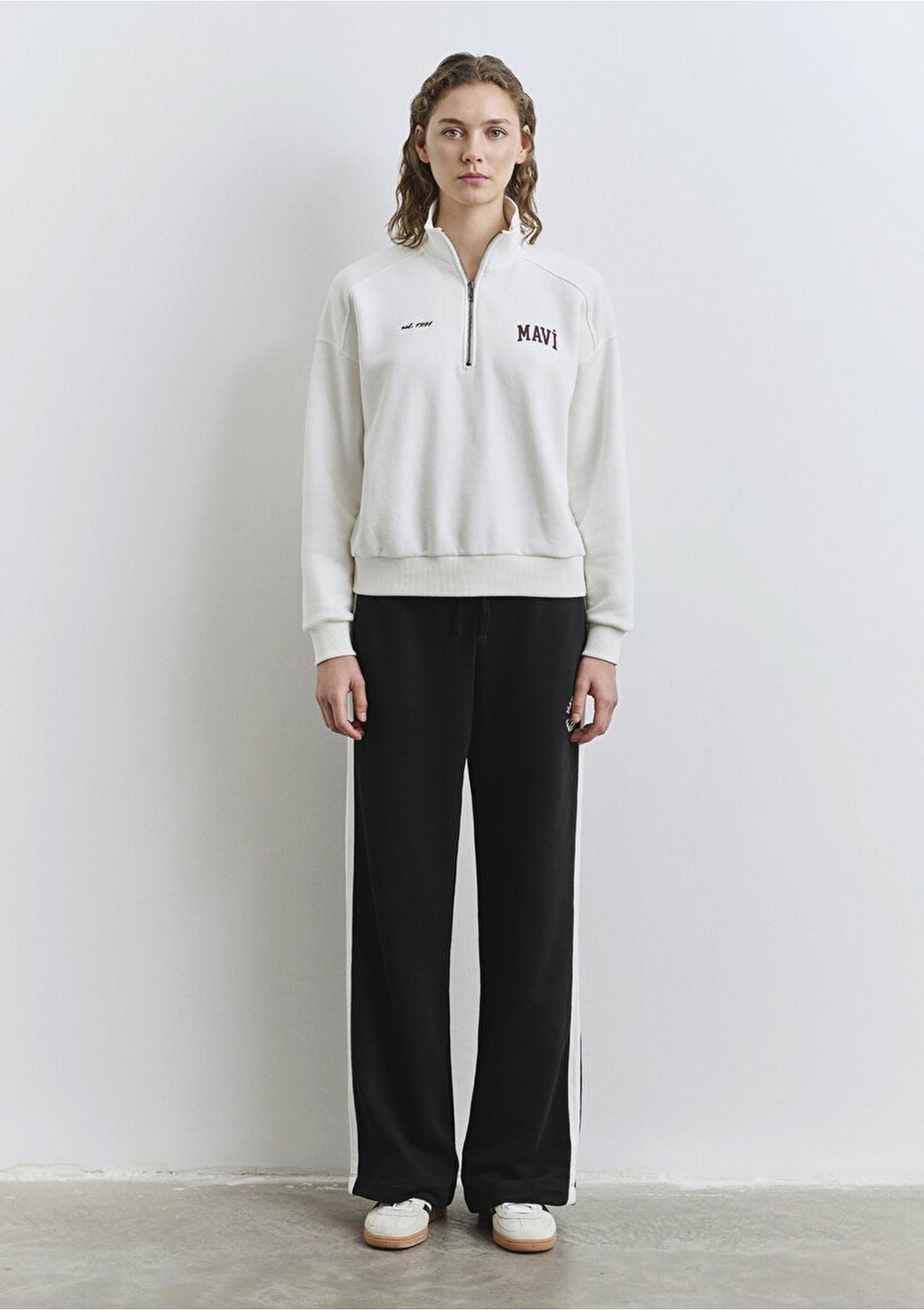 Mavi M1S10373-70057 Logo Baskılı Sweatshırt Kırık Beyaz Kadın Sweatshirt görsel 3