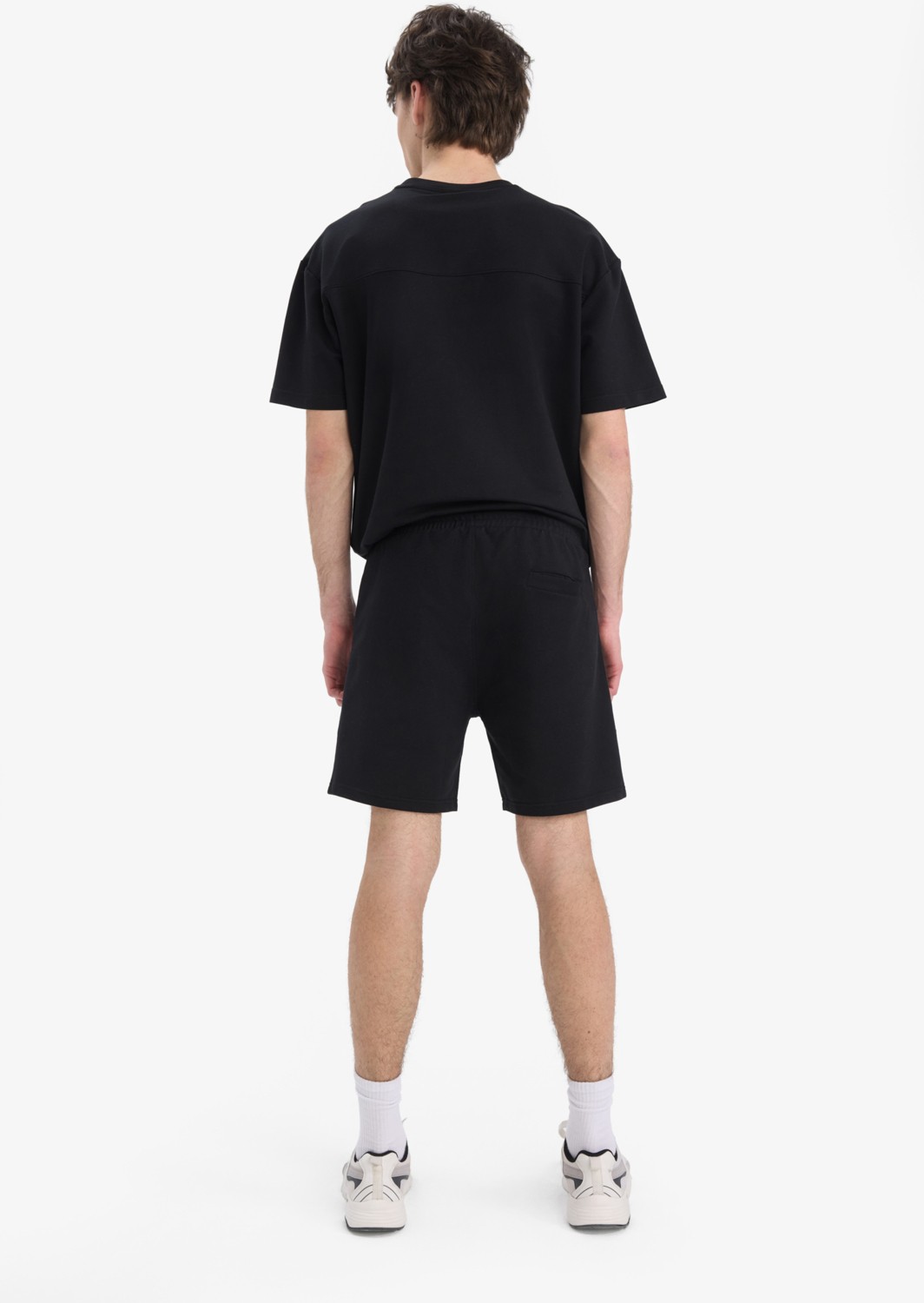 DeFacto Slim Fit Dar Paça Basic Şort B8674AX25SP görsel 6