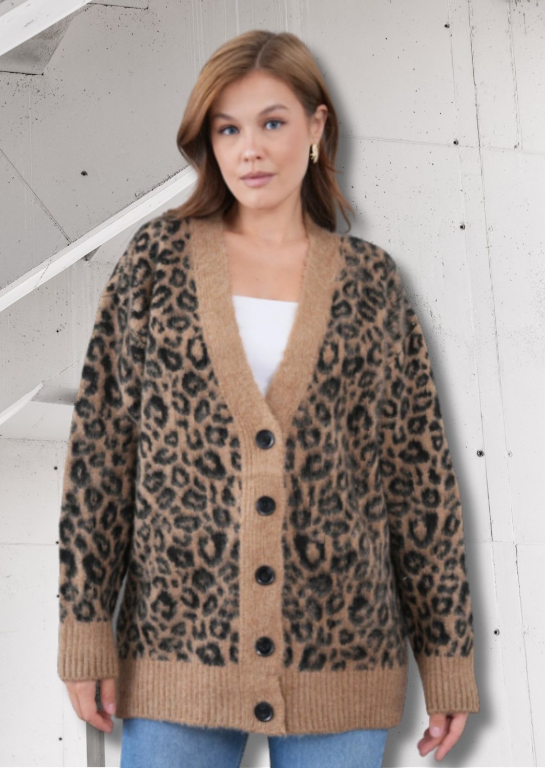Fresh Moda Kadın Leopar Desenli Standart Beden V Yaka Yumoş Hırka görsel 2
