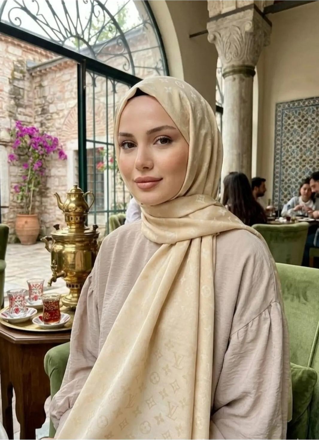 W White Stars Lv Desen Çift Taraflı Pamuklu Şal görsel 5