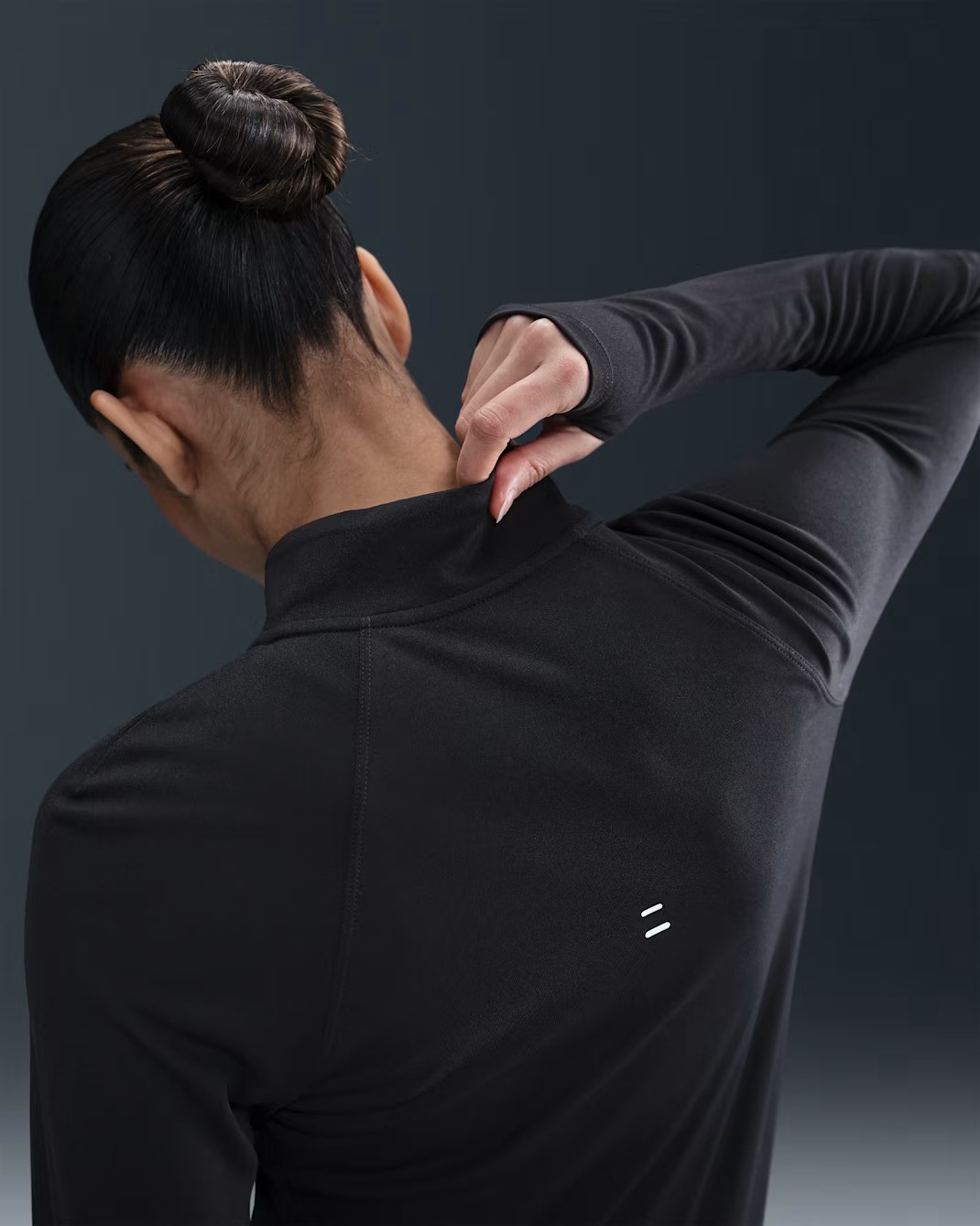 Nike Tempo Dri-Fıt Çeyrek Fermuarlı Kadın Koşu Üstü görsel 8