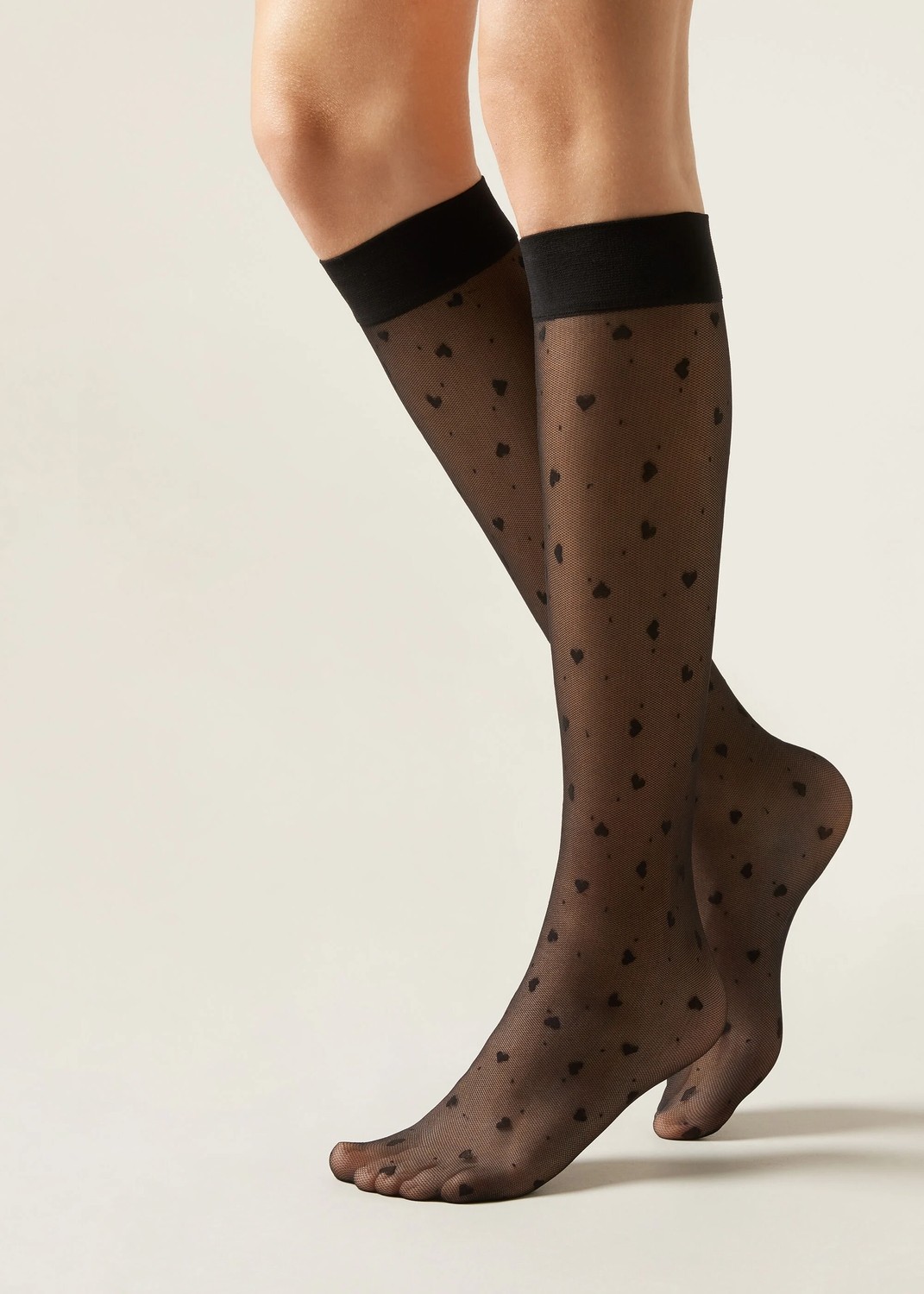 Calzedonia Kalp ve Puantiye Motifli Diz Altı Çorap
