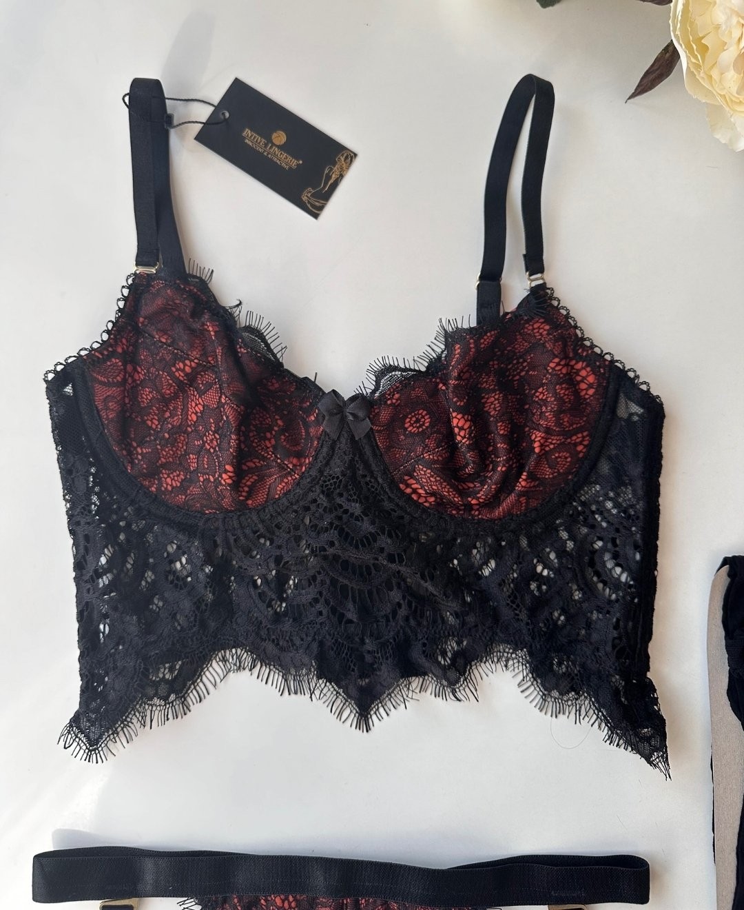 Intive Lingerie Sakallı Dantelden Balenli Sütyen Jartiyerli String Çoraplı Takım - 10100 görsel 2