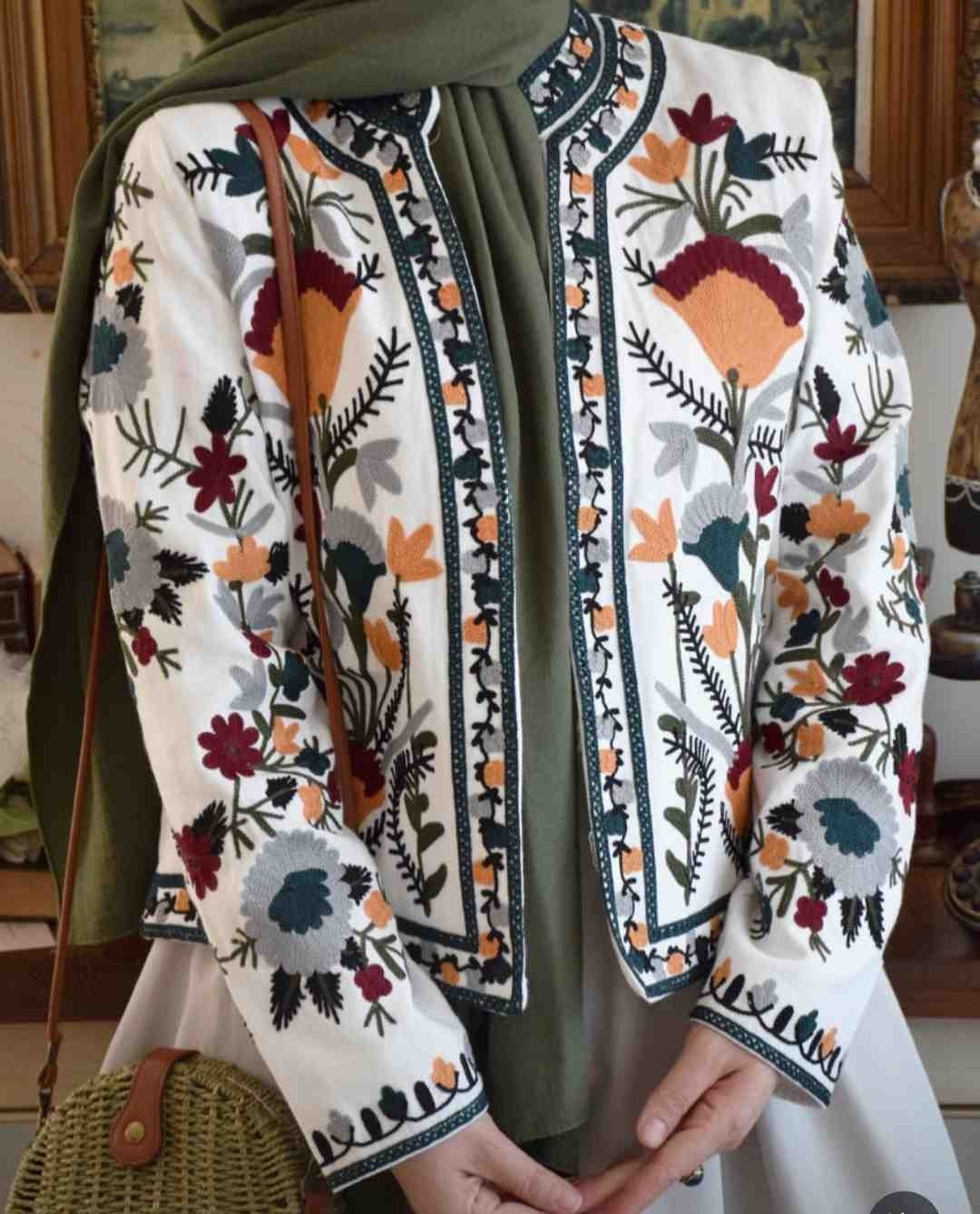 Melek Kostak Kadın Otantik Çiçek Nakışlı Vintage Tesettür Ceket