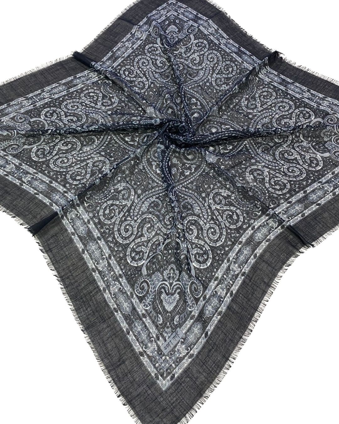 Soft İpek Desenli Flamlı Eşarp görsel 4