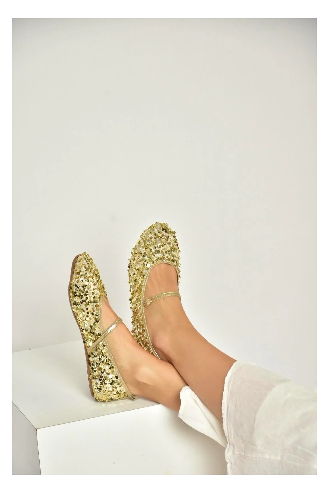 Fox Shoes Y250322040 Gümüş Kumaş Pullu Kadın Babet görsel 2