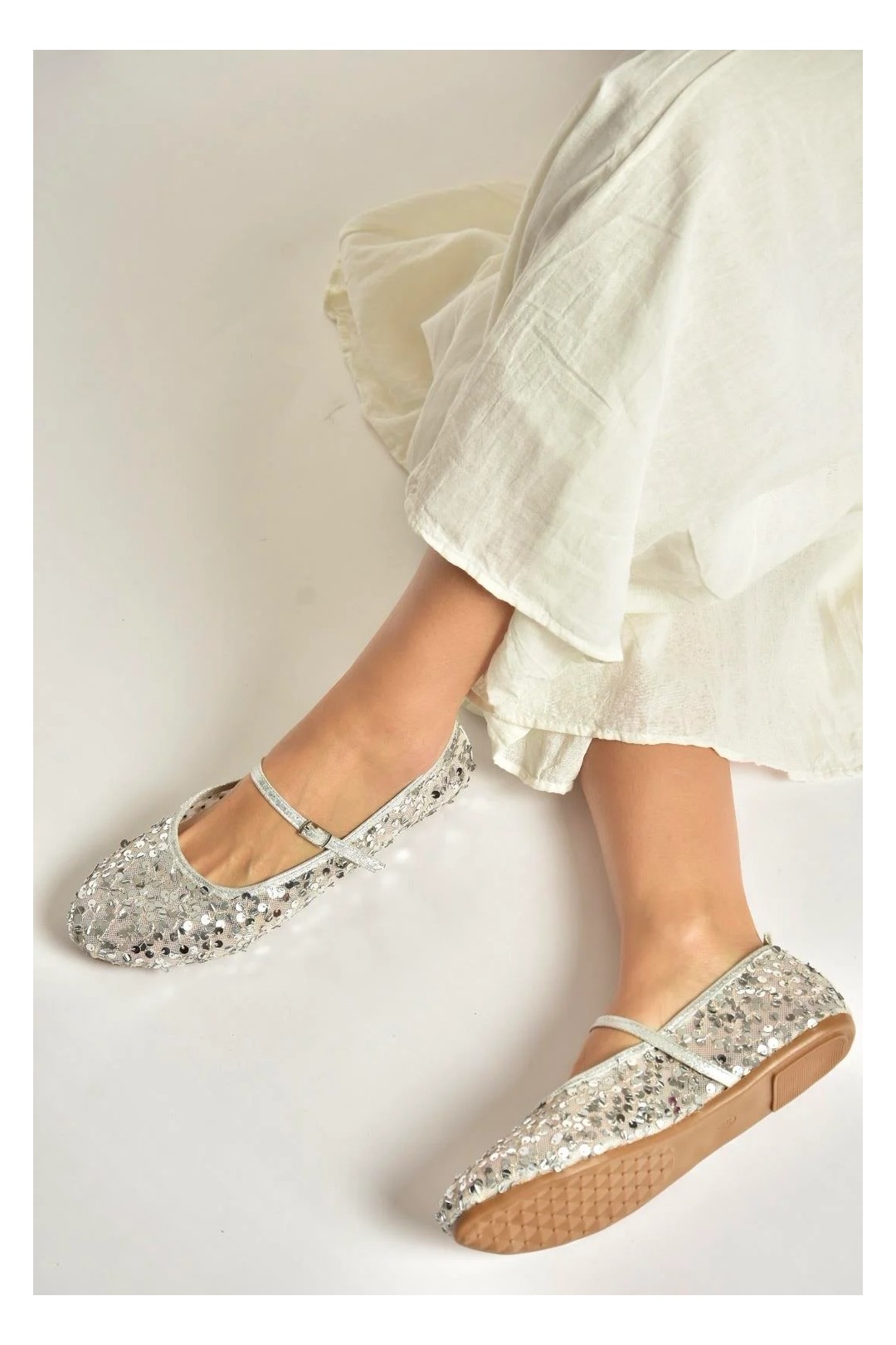 Fox Shoes Y250322040 Gümüş Kumaş Pullu Kadın Babet görsel 7