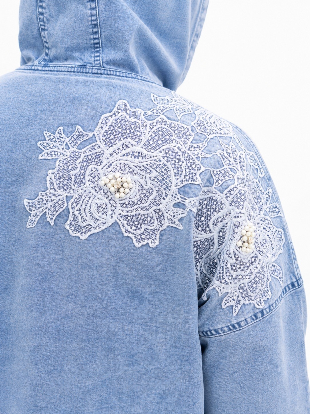 Trieste Wear Büyük Beden Kapüşonlu Düğmeli Çiçek Dantel ve Inci Detaylı Ince Denim Kadın Ceket görsel 6