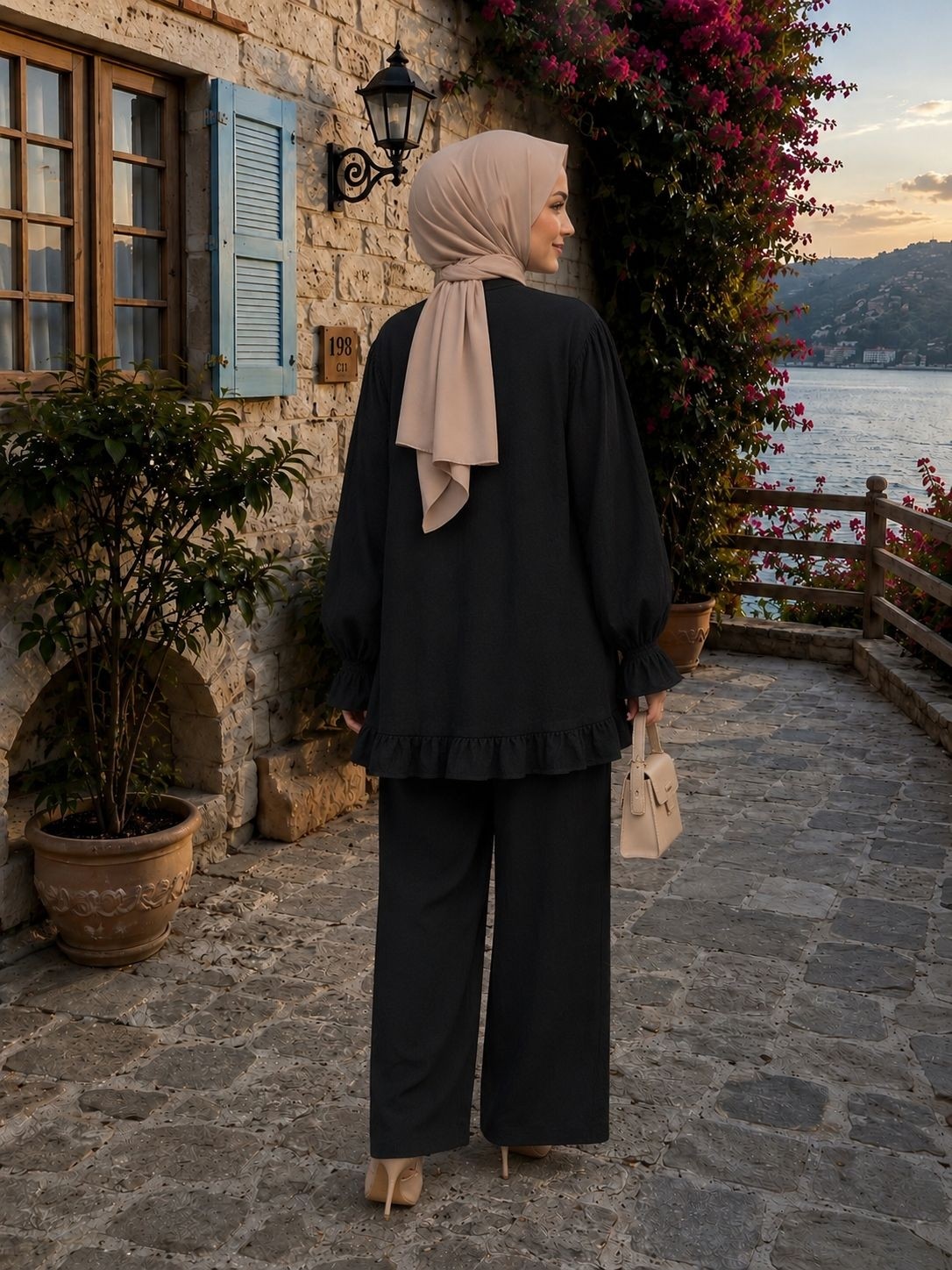 SFG Life Moda Kadın Çilek Kumaş Dik Yaka Düğmeli Fırfır Detaylı Tesettür Tunik Pantolon Ikili Takım görsel 2