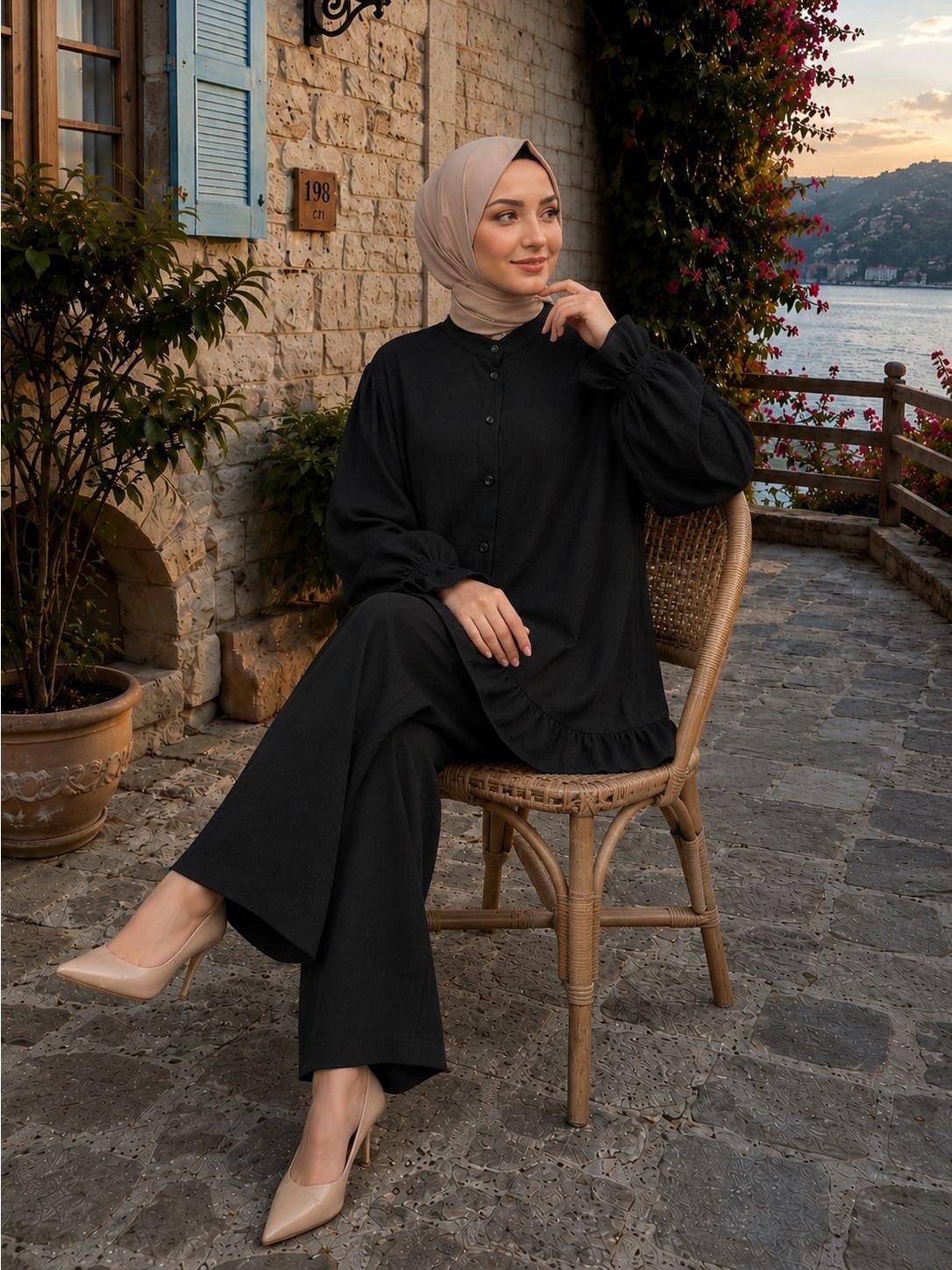 SFG Life Moda Kadın Çilek Kumaş Dik Yaka Düğmeli Fırfır Detaylı Tesettür Tunik Pantolon Ikili Takım görsel 7