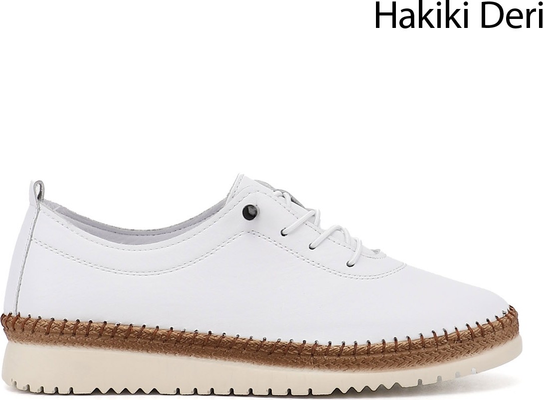 Gönderi(r) Kadın Siyah Bağcıklı Hakiki Deri Comfort Ayakkabı