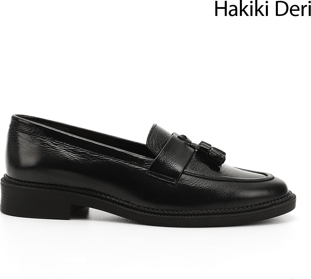 Gönderi(r) Kadın Siyah Hakiki Deri Püsküllü Loafer Ayakkabı