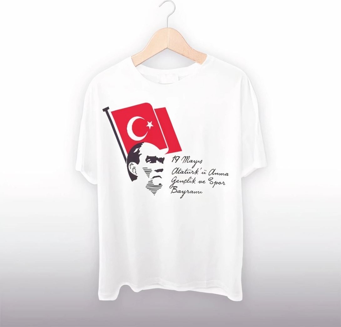 Fantastik Store 19 Mayıs Atatürk'ü Anma Gençlik ve Spor Bayramı Baskılı Oversize T-Shirt - Beyaz