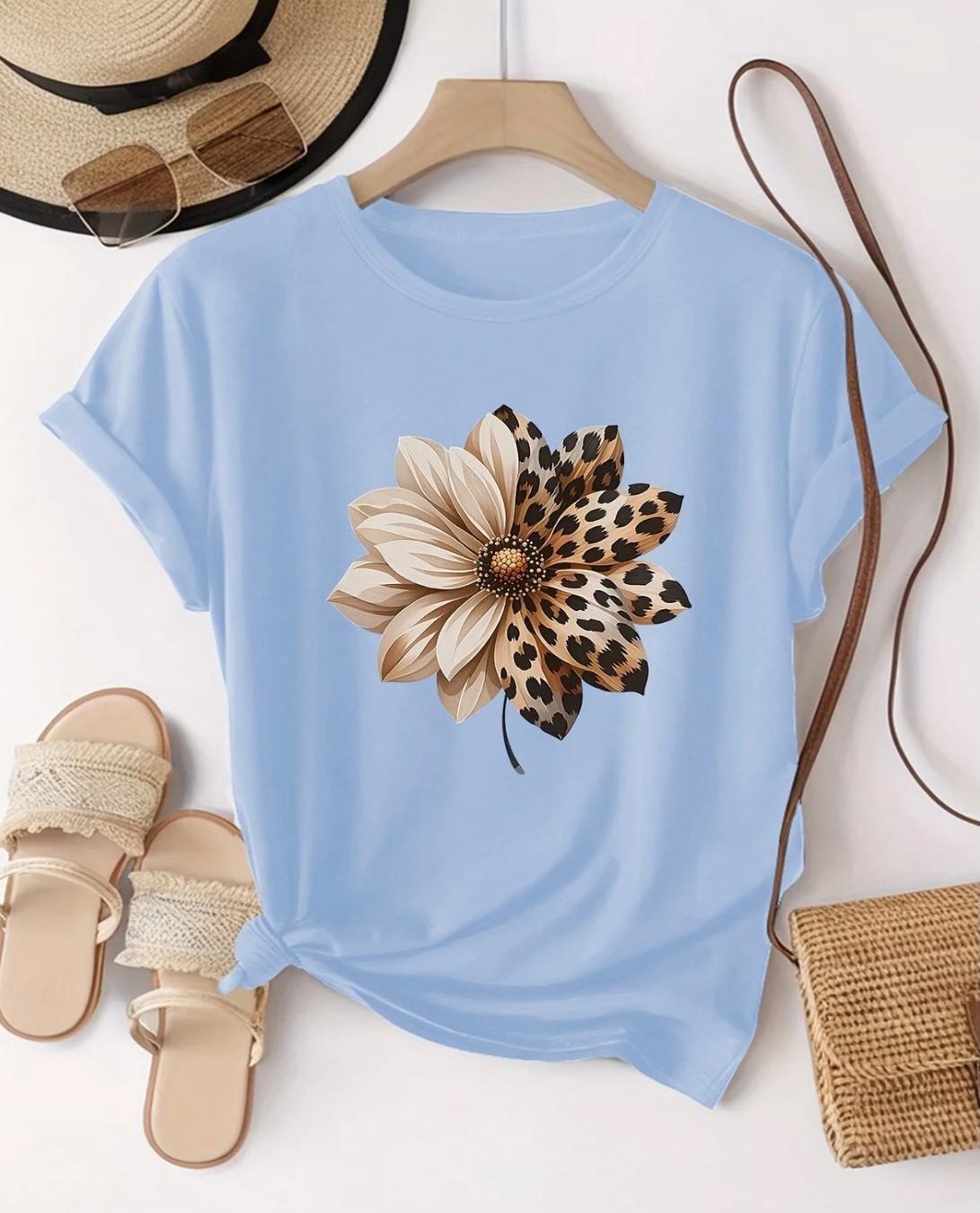 Nigrum Pardus Nıgrum Pardus Yeni Sezon Leopar Yapraklı Çiçek Baskılı %100 Pamuk Büyük Beden Kadınt-Shirt görsel 3