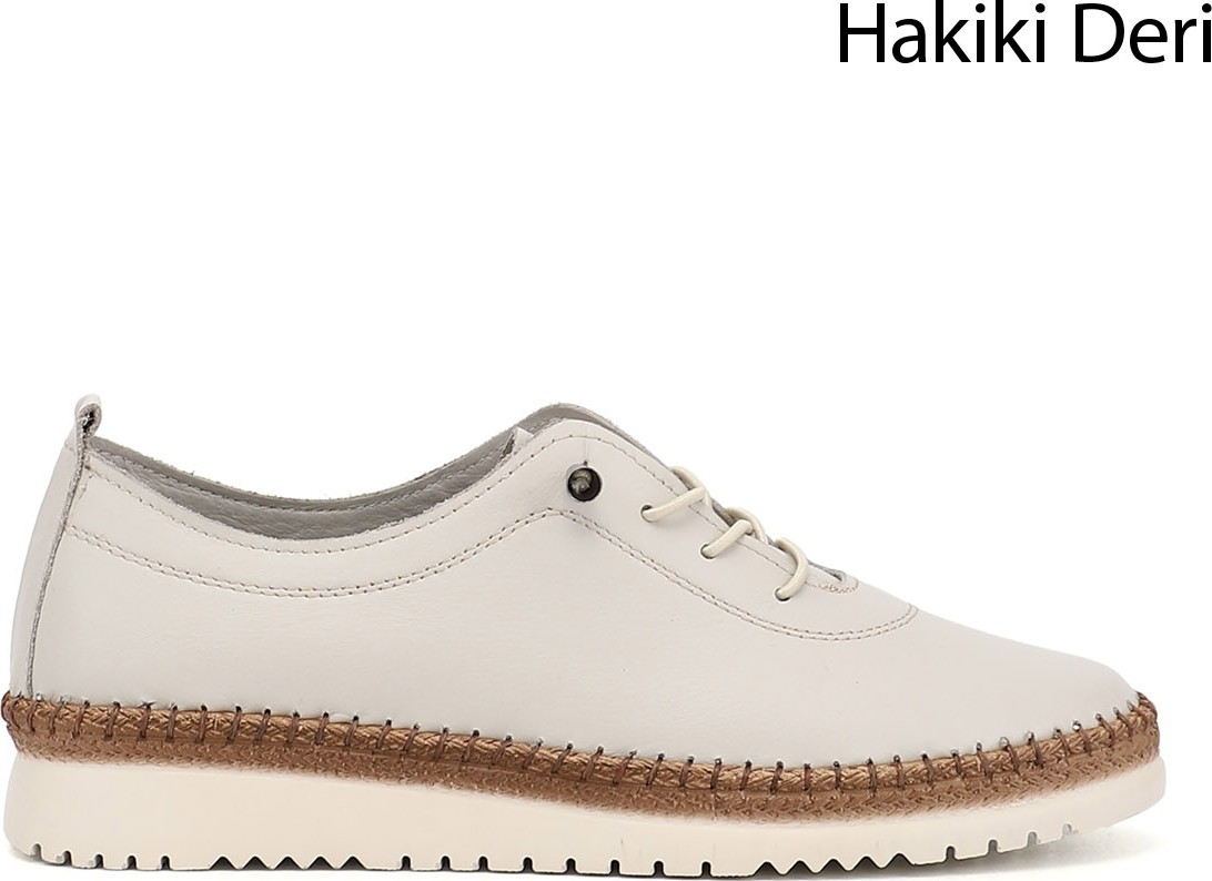 Gönderi(r) Kadın Siyah Bağcıklı Hakiki Deri Comfort Ayakkabı