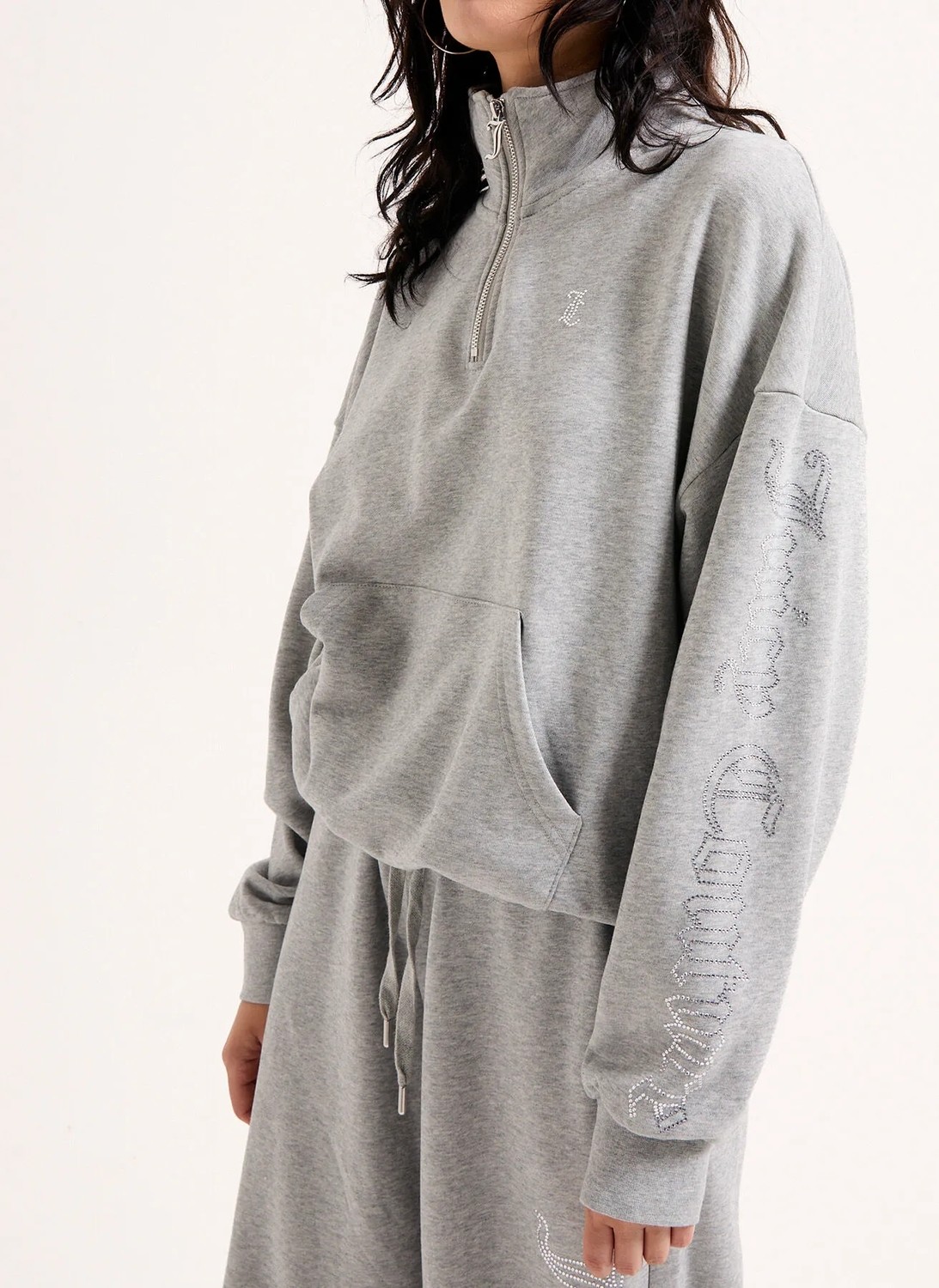 Juicy Couture Gri Kadın Geniş Fit Yazı Baskılı Eşofman Üstü VIJH70711WJZJ32 görsel 2