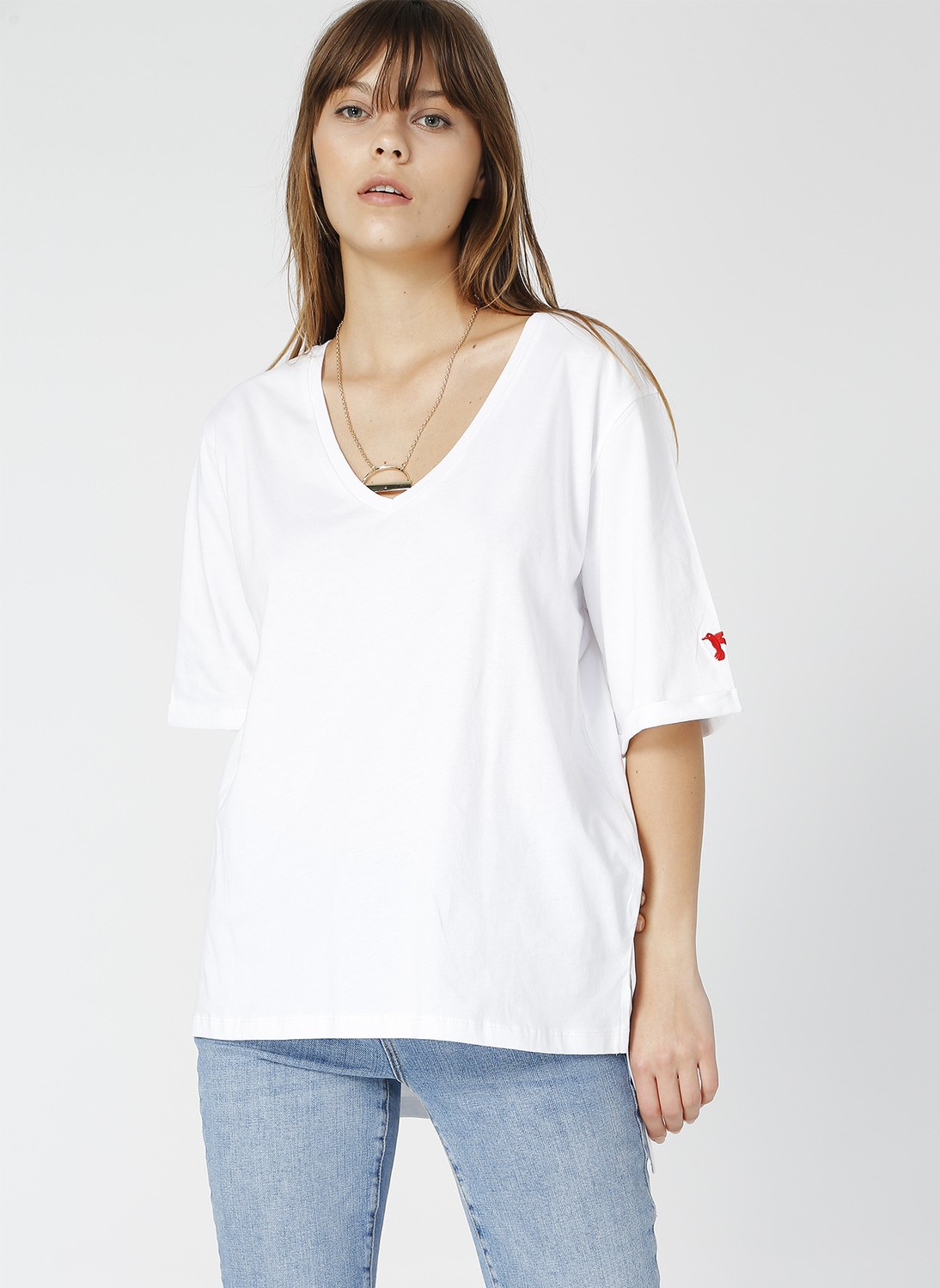 Fabrika Beyaz Kadın V Yaka Oversize T-Shirt TALITA görsel 4