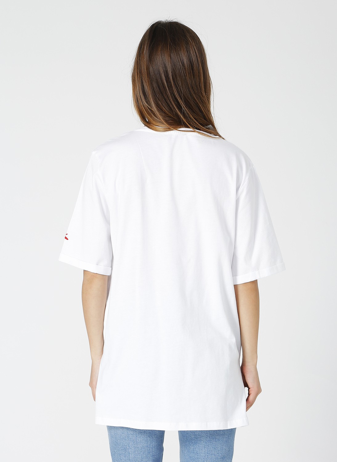 Fabrika Beyaz Kadın V Yaka Oversize T-Shirt TALITA görsel 5