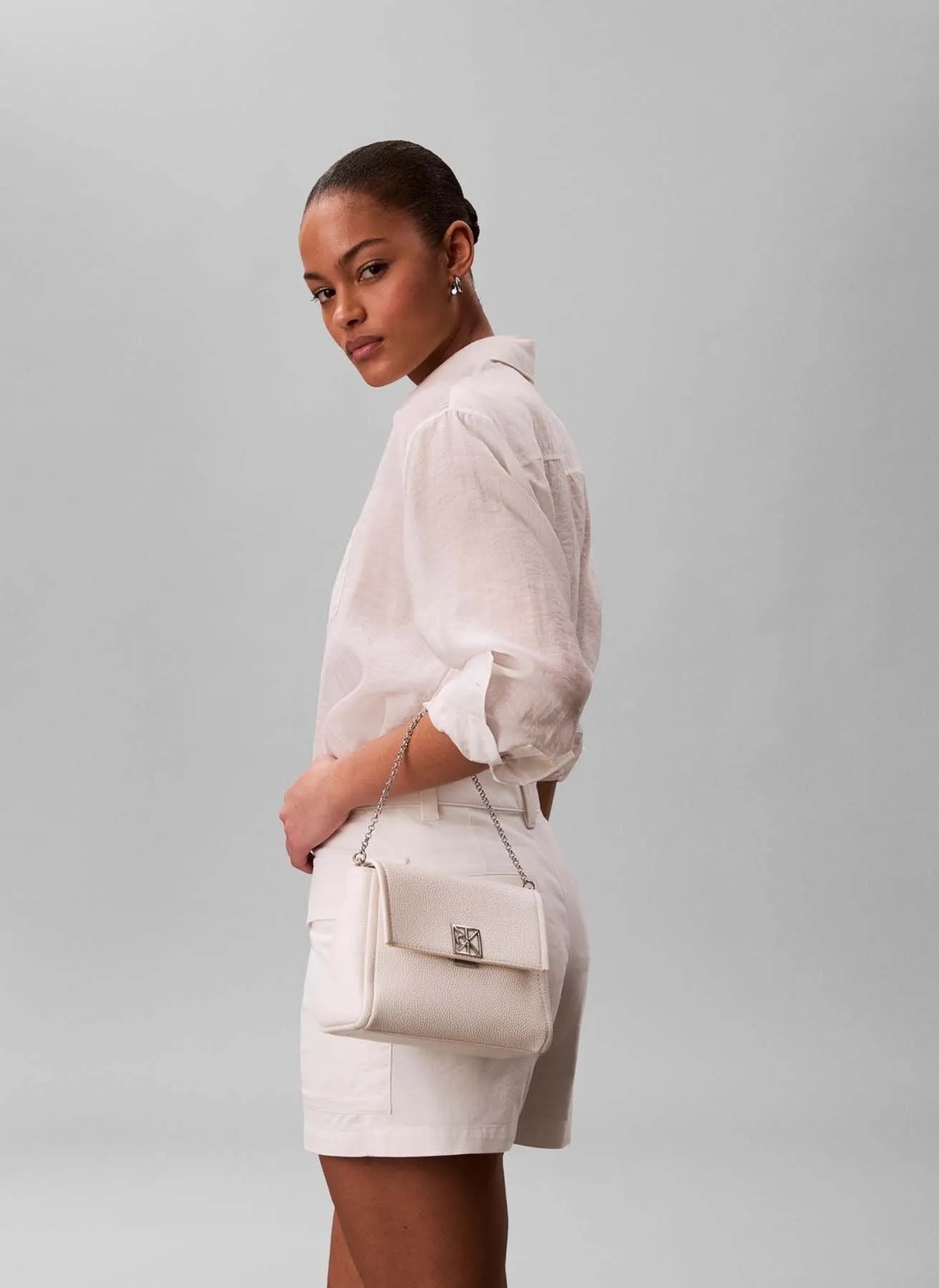 Calvin Klein Beyaz Kadın Çapraz Çanta LV04F3511G4LX görsel 3
