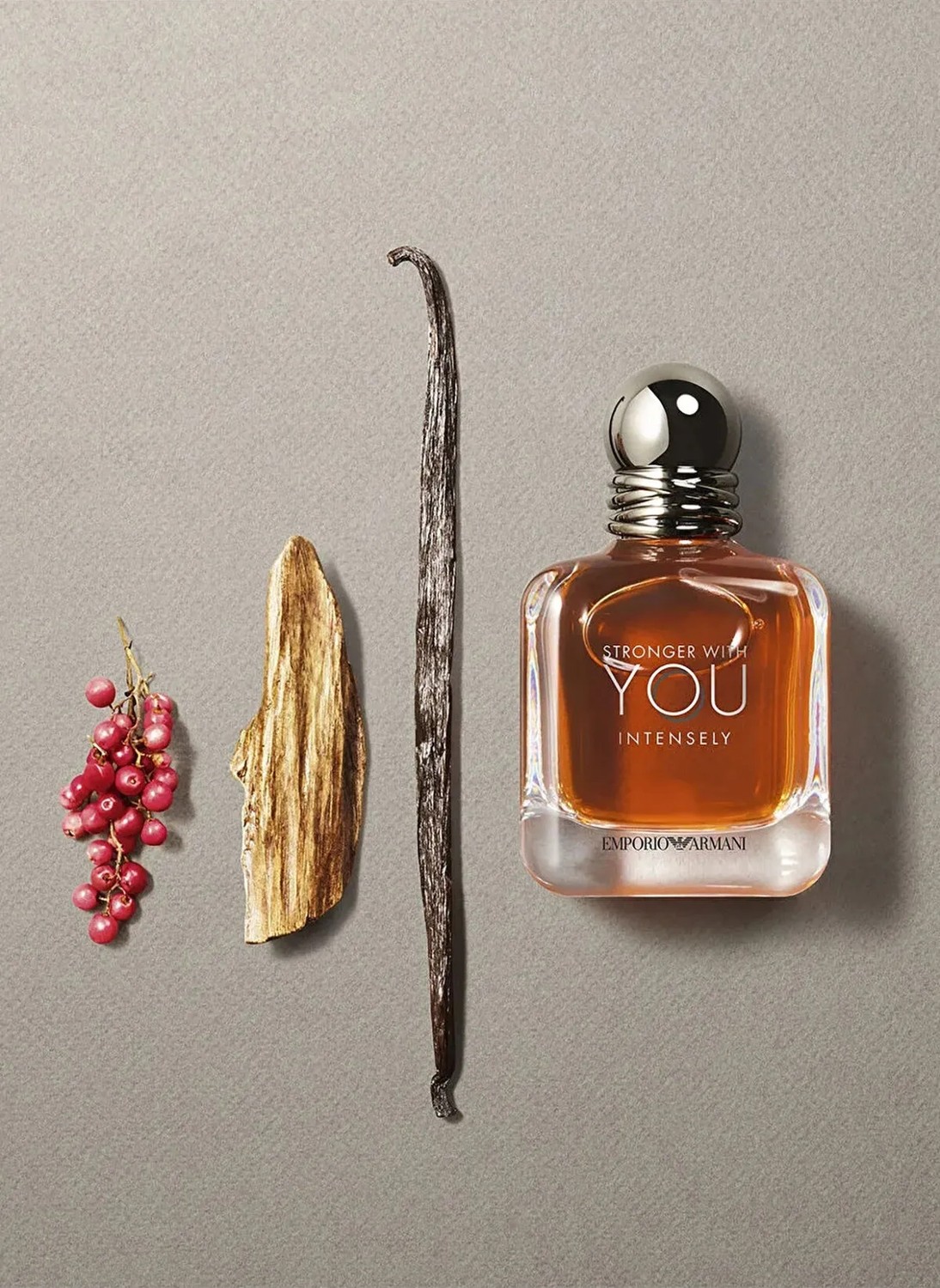 Armani Stronger With You Intensely Edp 100 ml Erkek Parfüm Günlük Kullanım İçin Şık Bodycon Silüet görsel 7