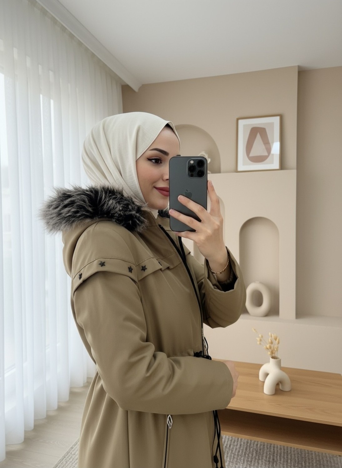 Moda Morfo Çıkma Kapşonlu Yıldız Metal Detaylı Kaban -Taş