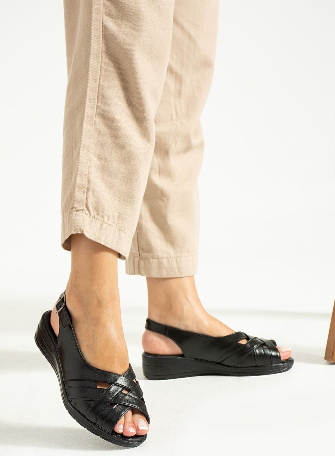 Kaof Shoes Kadın Siyah Ortopedik Anne Sandaleti Kadın Sandalet Topuklu Sandalet Anne Terliği Anne Ayakkabısı Anne Ayakkabı görsel 6