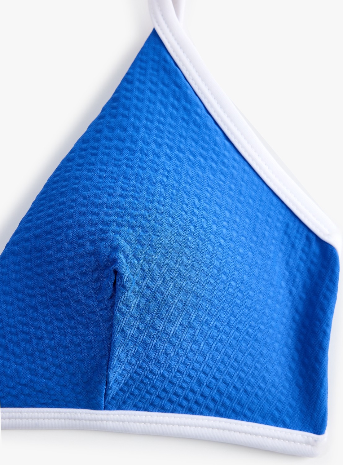 Koton x Sibil Çetinkaya - Kontrast Detaylı Dokulu Kobalt Mavi Bralet Bikini Üstü görsel 5