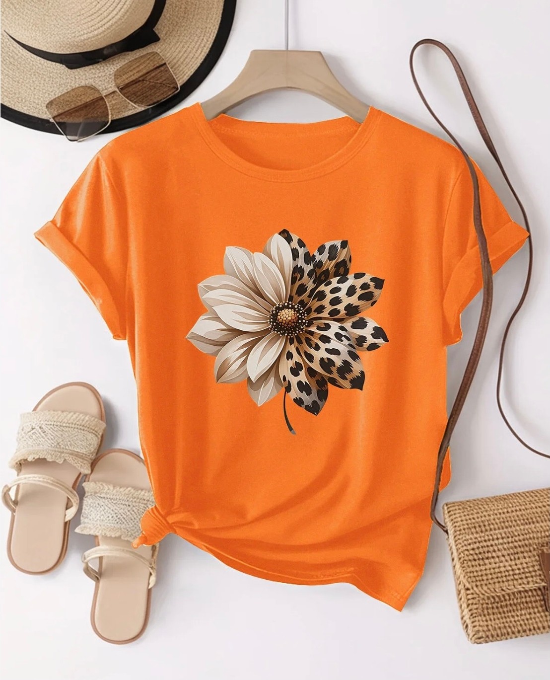 Nigrum Pardus Nıgrum Pardus Yeni Sezon Leopar Yapraklı Çiçek Baskılı %100 Pamuk Büyük Beden Kadınt-Shirt görsel 4
